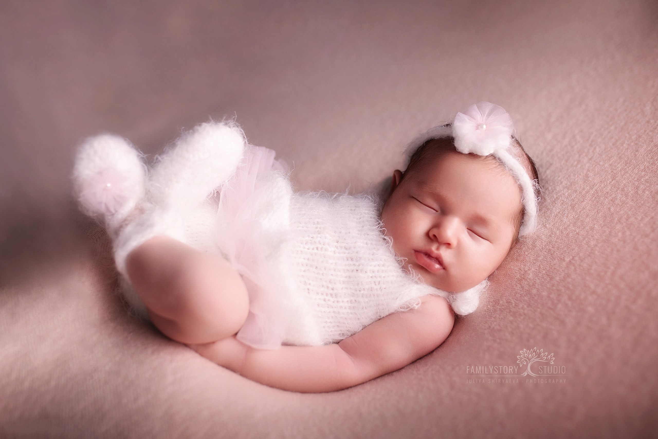 Новорожденные. ФОТОГРАФ НА ГОДИК, БЕРЕМЕННОСТИ, НОВОРОЖДЕННЫХ, КРЕЩЕНИЯ МОСКВА
