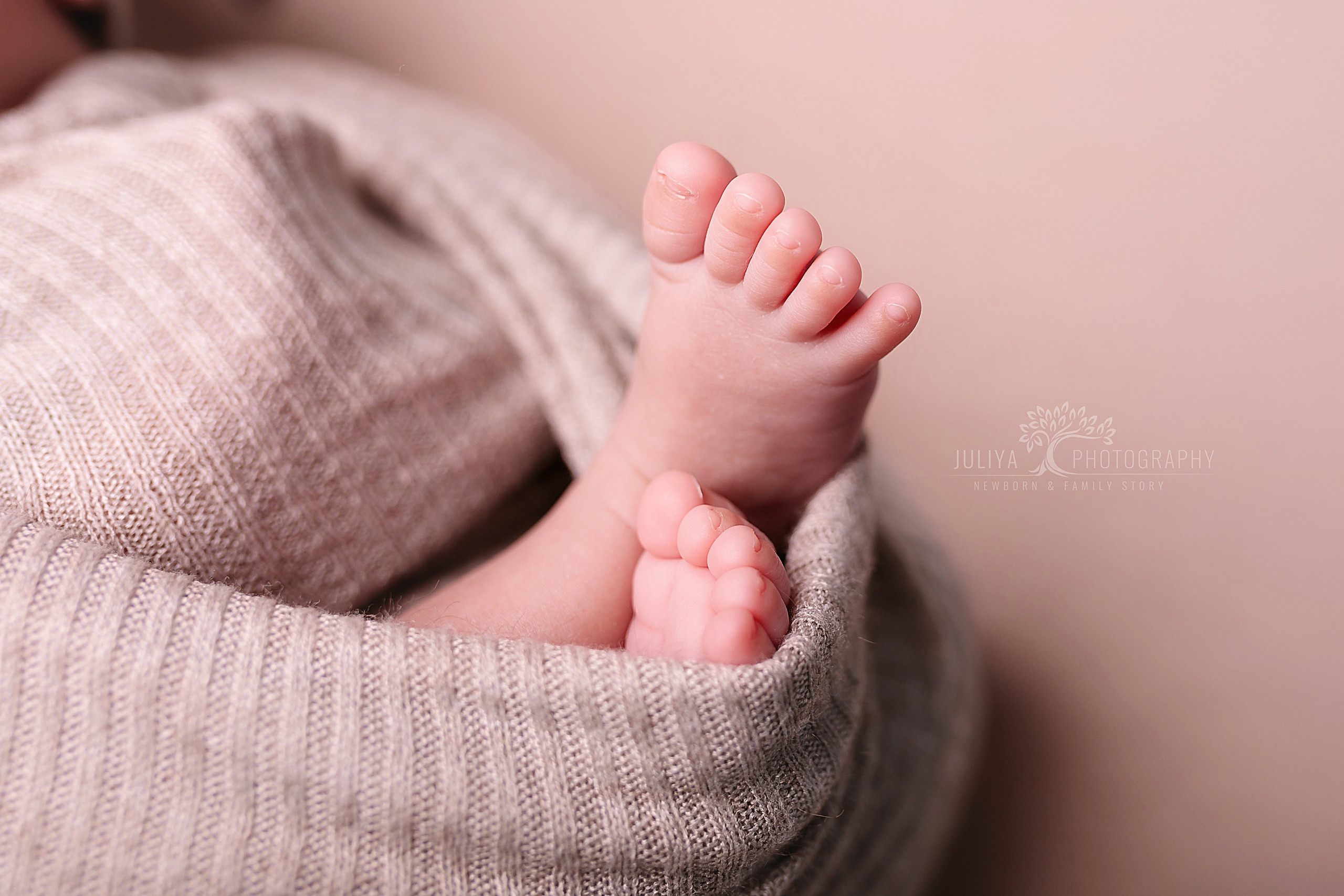 Новорожденные. ФОТОГРАФ НА ГОДИК, БЕРЕМЕННОСТИ, НОВОРОЖДЕННЫХ, КРЕЩЕНИЯ МОСКВА