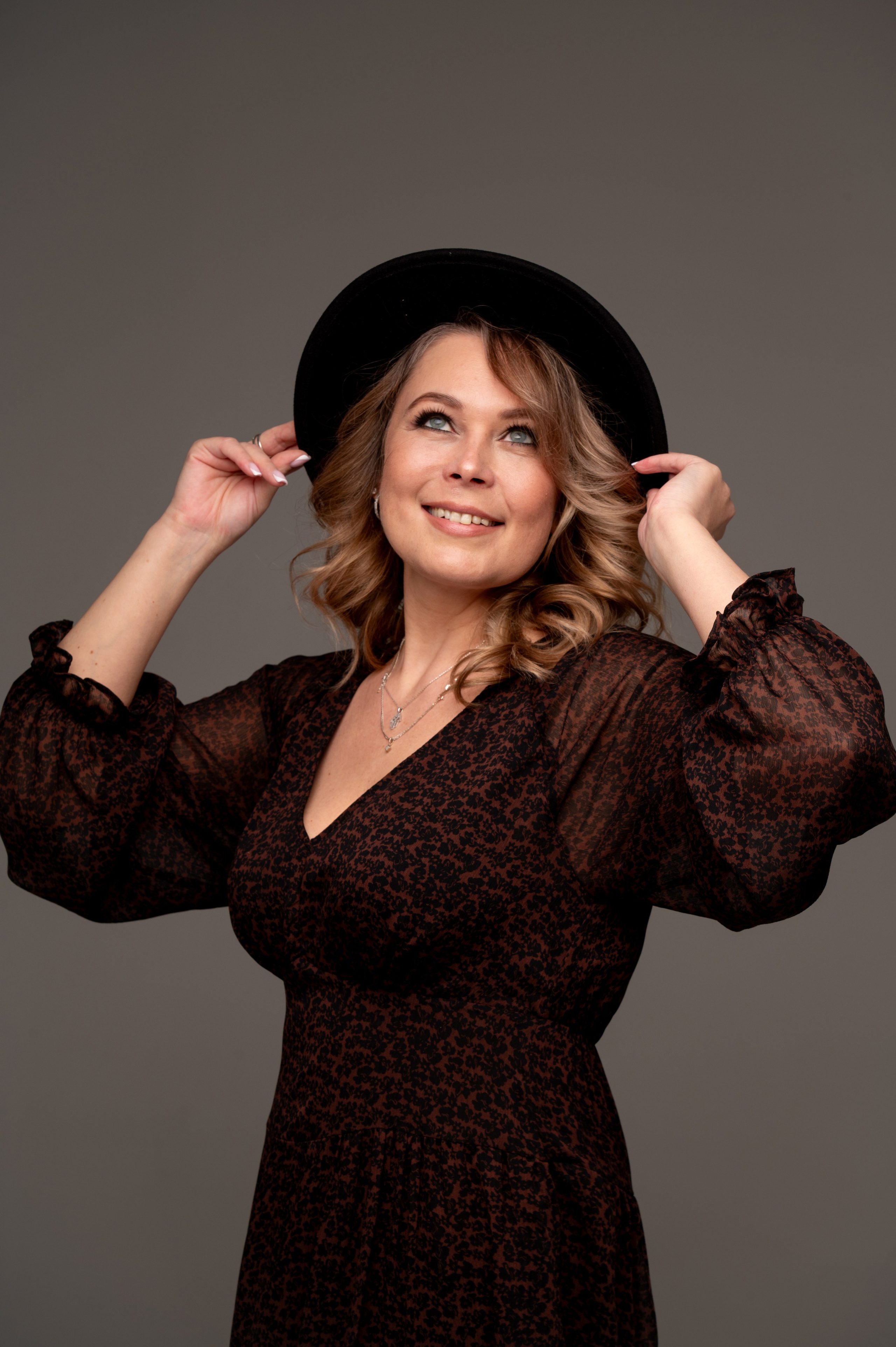 Студийная женская фотосессия в Питере. Женский фотограф Санкт-Петербург Александра Колий