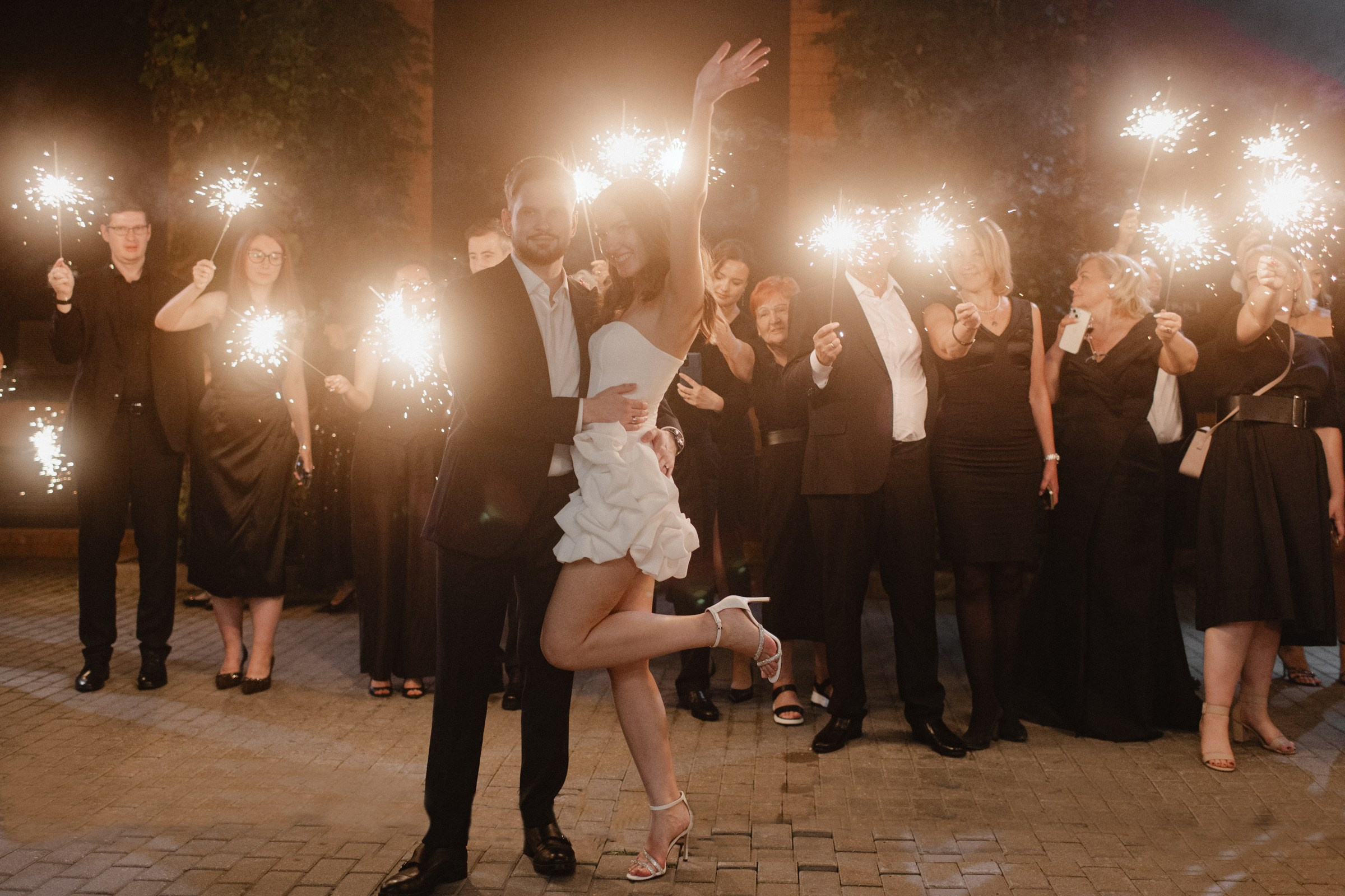 Собираемся на свадьбу вместе с фотосессией для двоих на утренние сборы. Свадебный, репортажный и портретный фотограф Сочи, Краснодар. Александра Зайцева