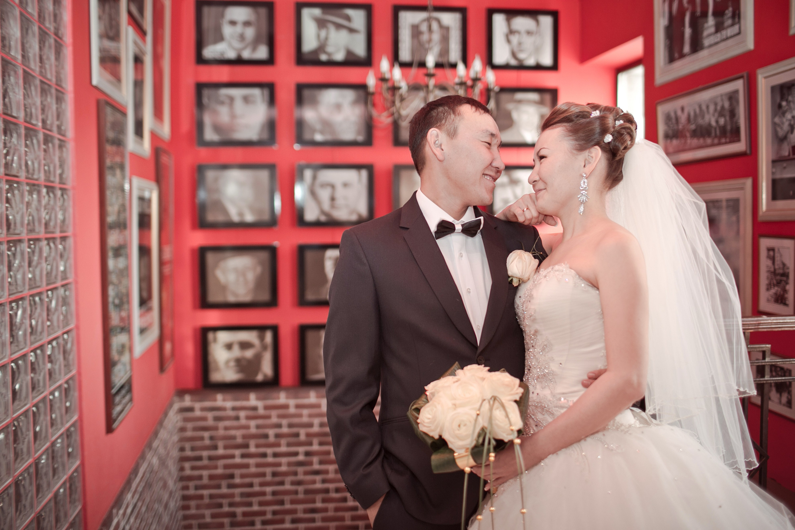 Зимнее свадебное фото. Фотограф Надежда Куин, Якутск