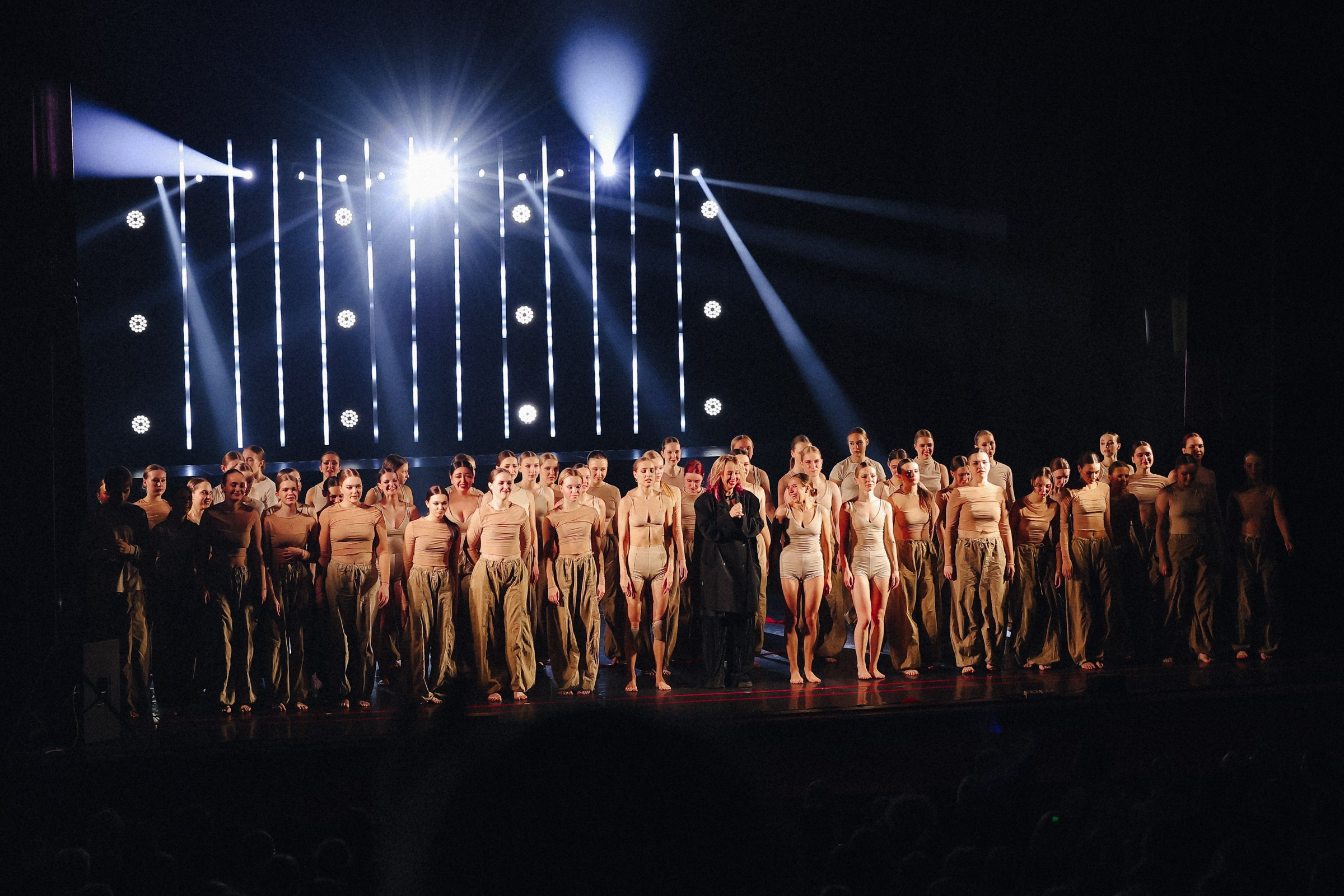 /РЕПОРТАЖ/ Танцевальное Шоу «ОНА». Свадебный фотограф Великий Новгород Станислав Кособудский