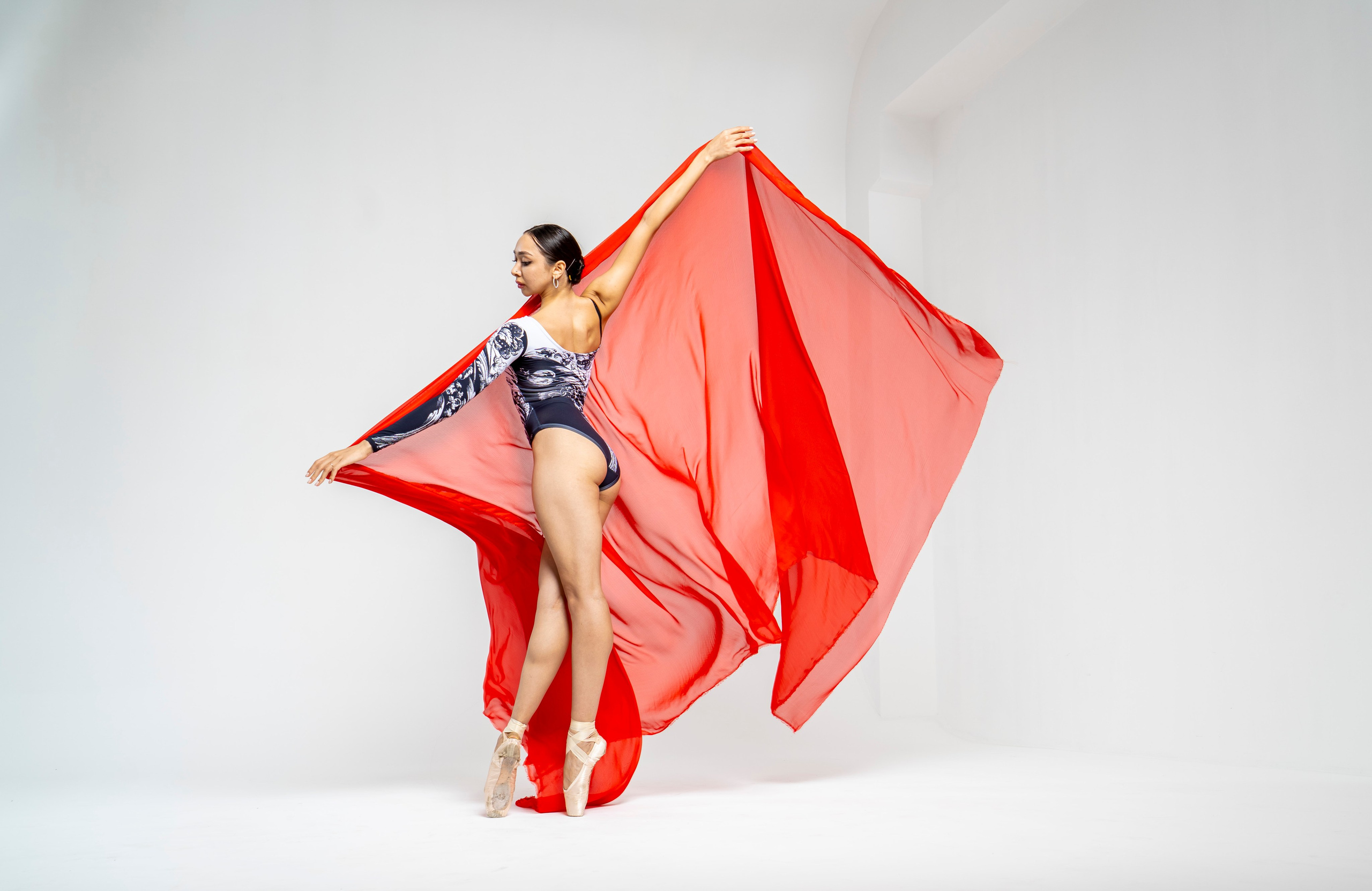 Артистка балета Амира Анвар. Профессиональный портретный фотограф в Москве Владимир Глаголев