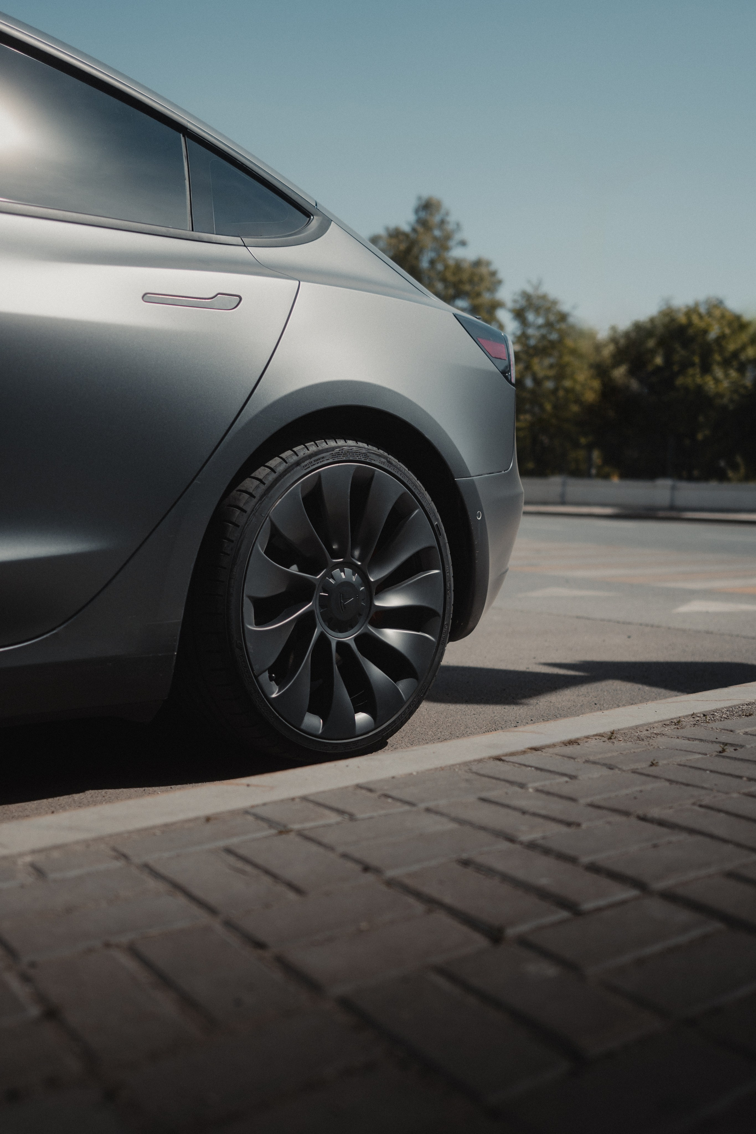 Automotive Photoshoot of Tesla Model 3 in Kazan — Anton Avanzato
