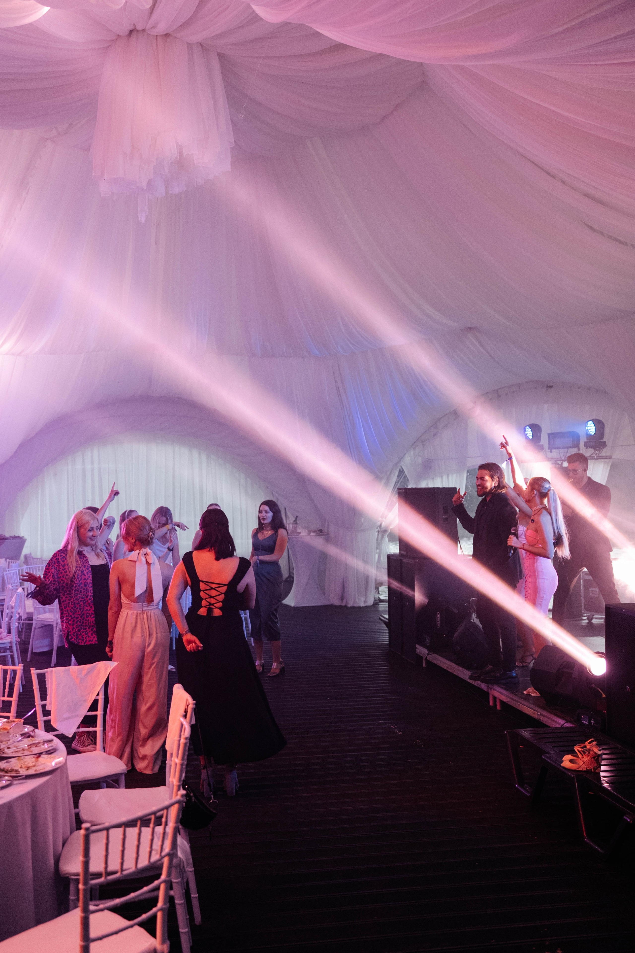 Бери заряд. Свадебный фотограф Москва Александра Аверкова