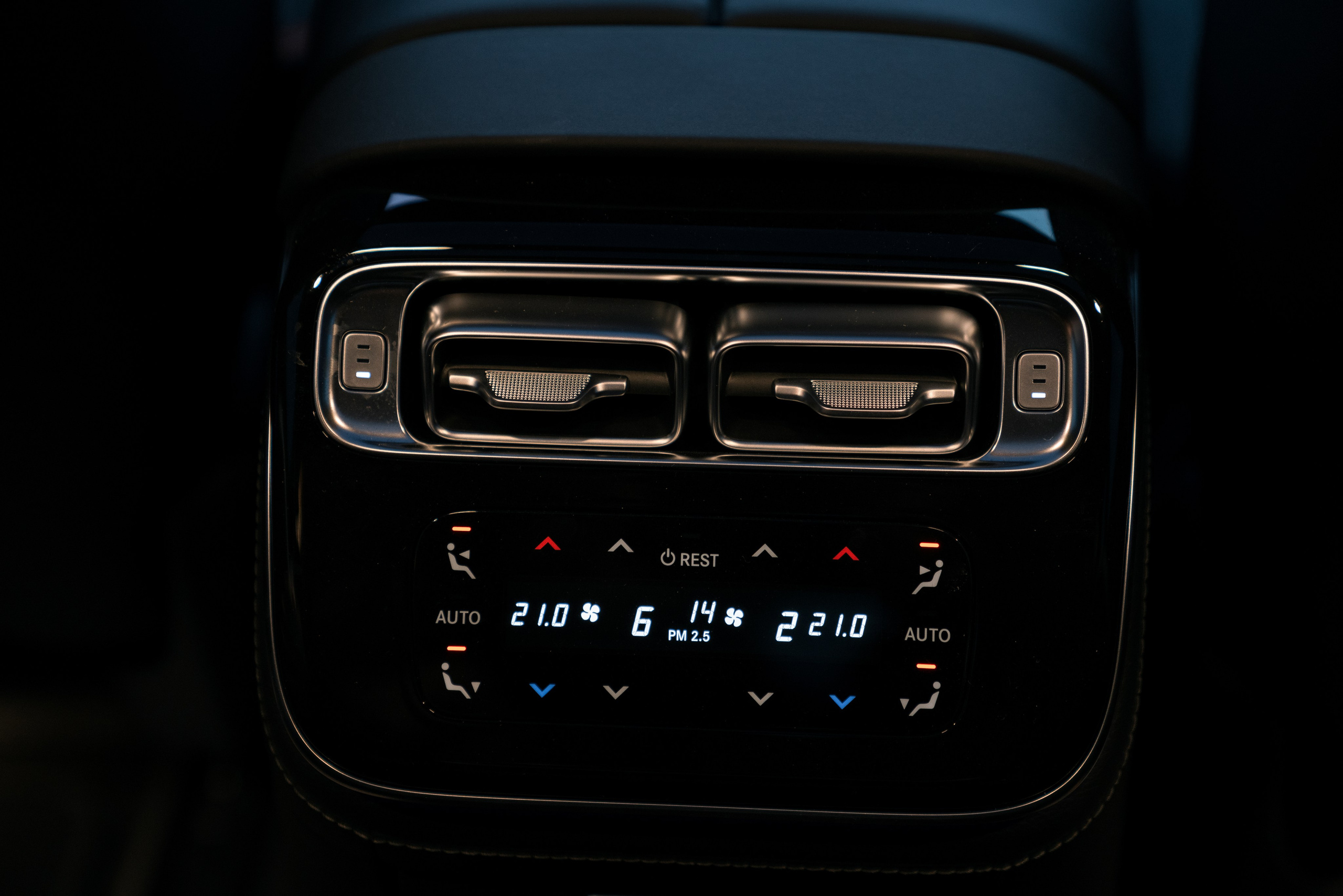 Mercedes-Benz S450. Идеальные портреты для соцсетей — Фотограф Ленар