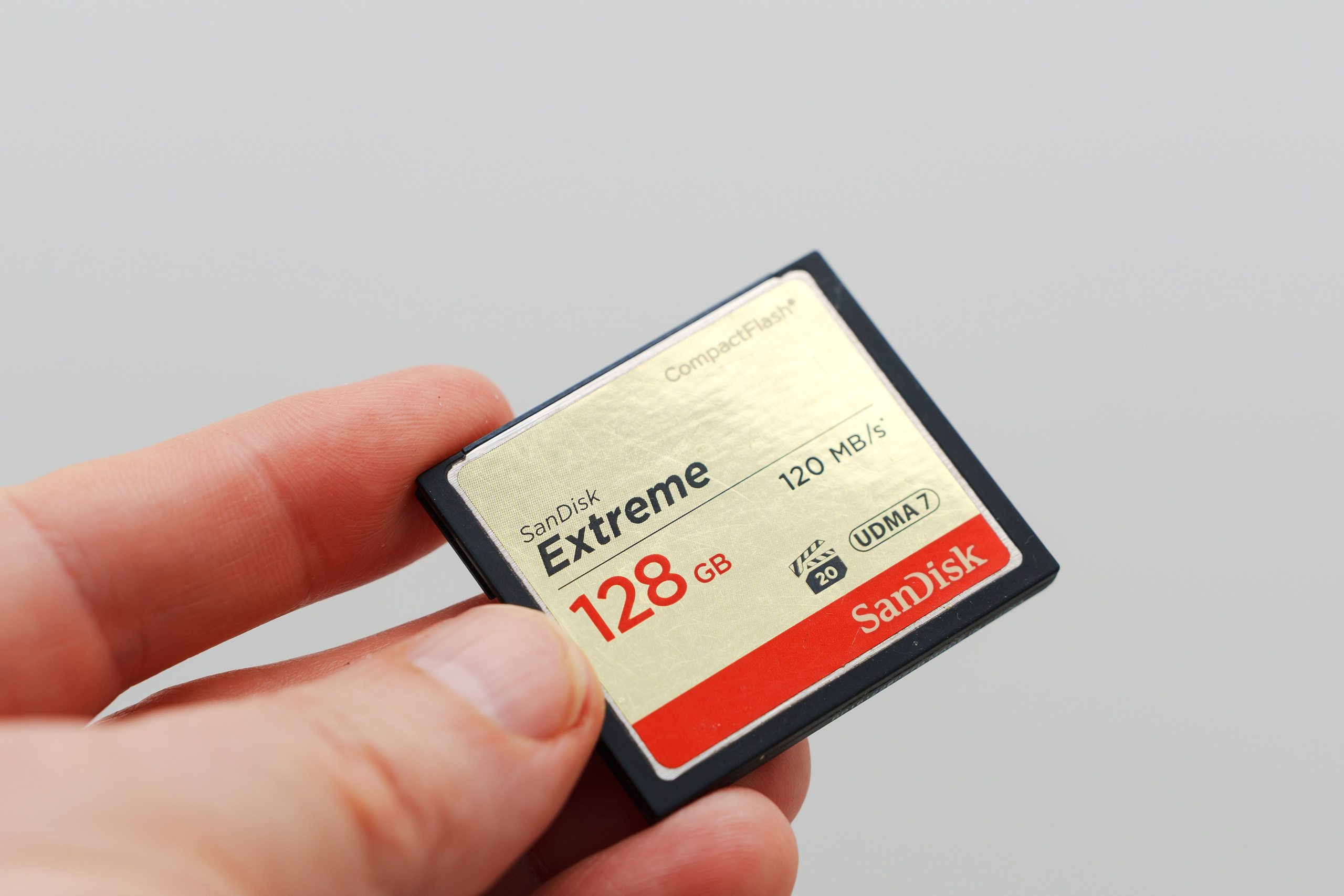 Распродажа техники. Свадебный и семейный фотограф в Ростове-на-Дону. Андрей Сайфутдинов