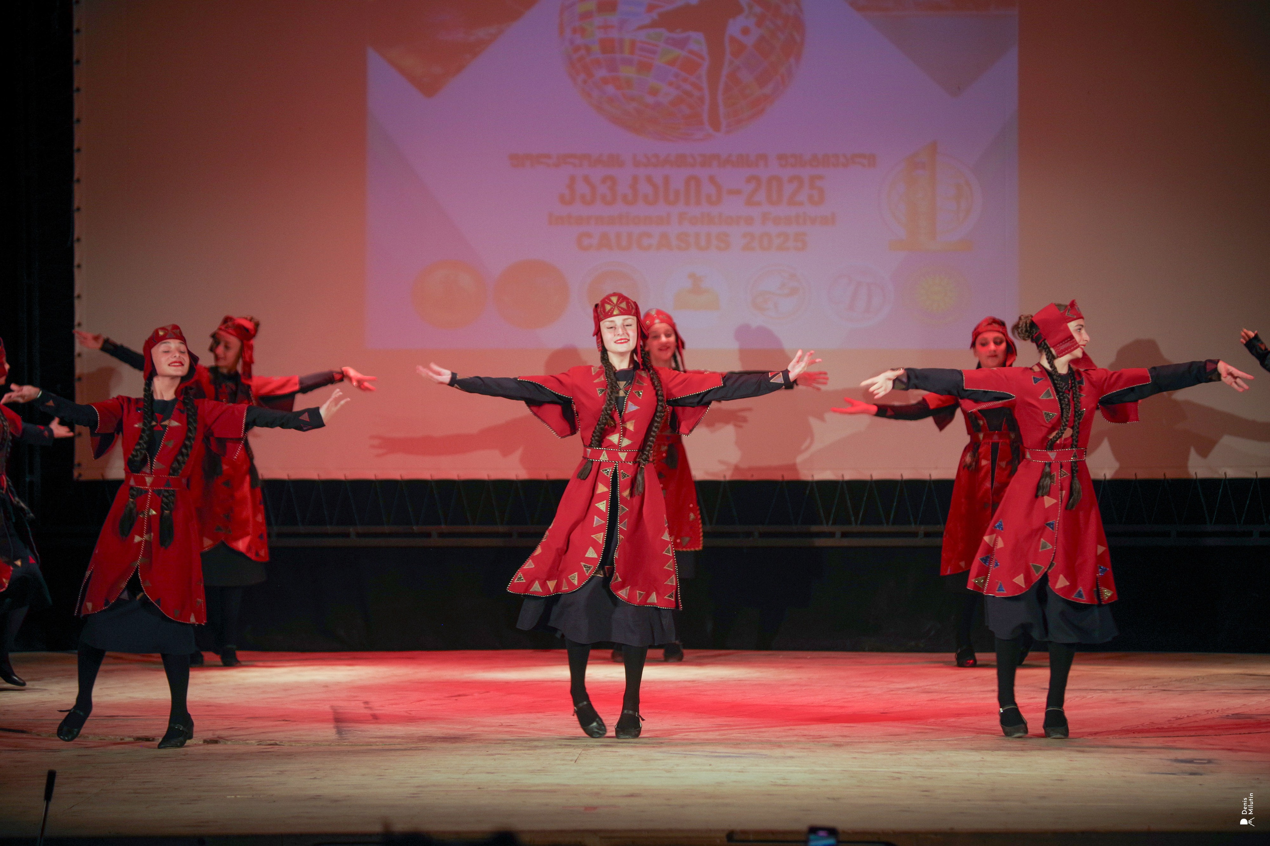 Танцы в прекрасном Они. Портретный фотограф Денис Милютин