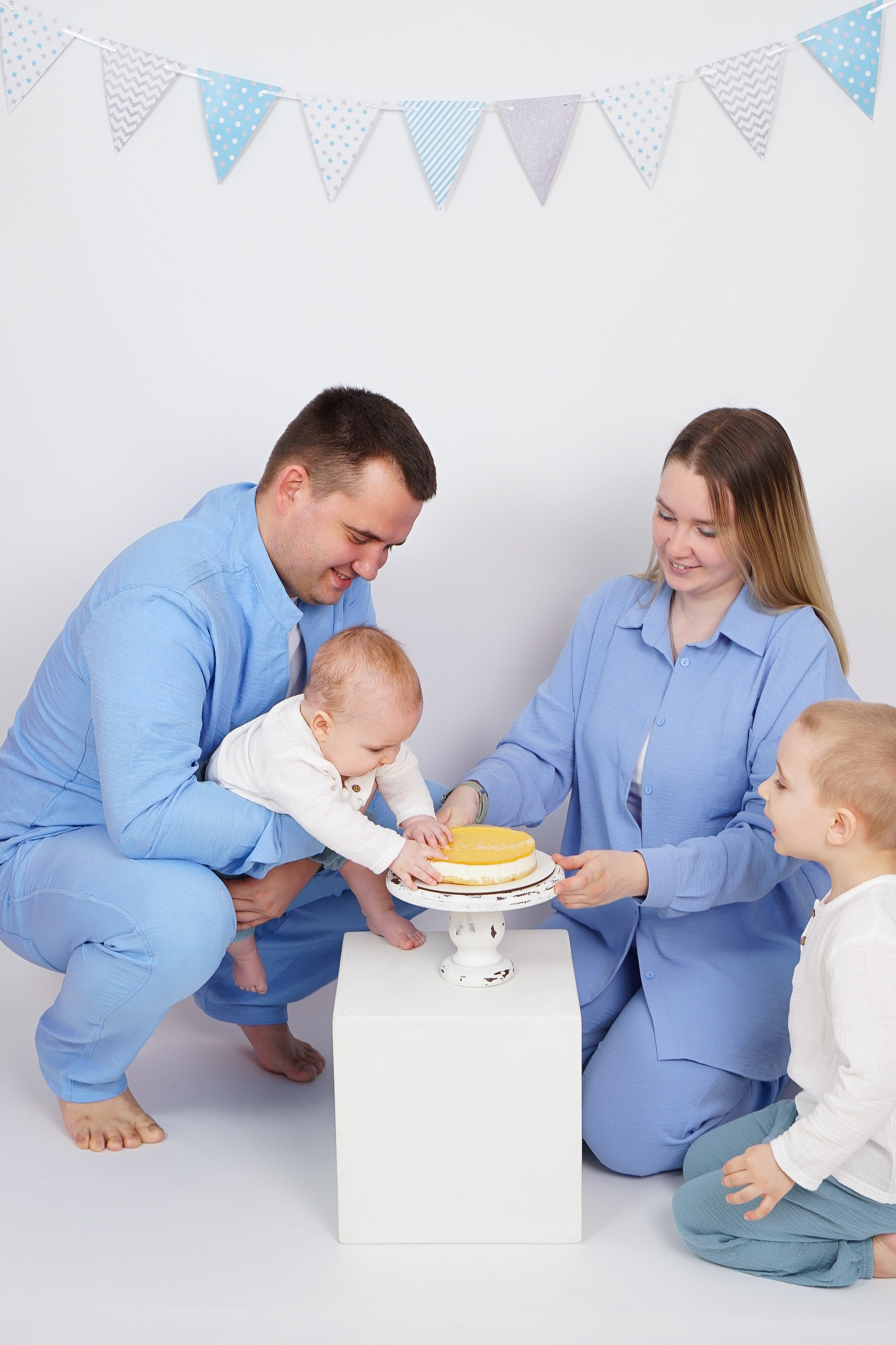 Максиму полгодика. Детская фотостудия