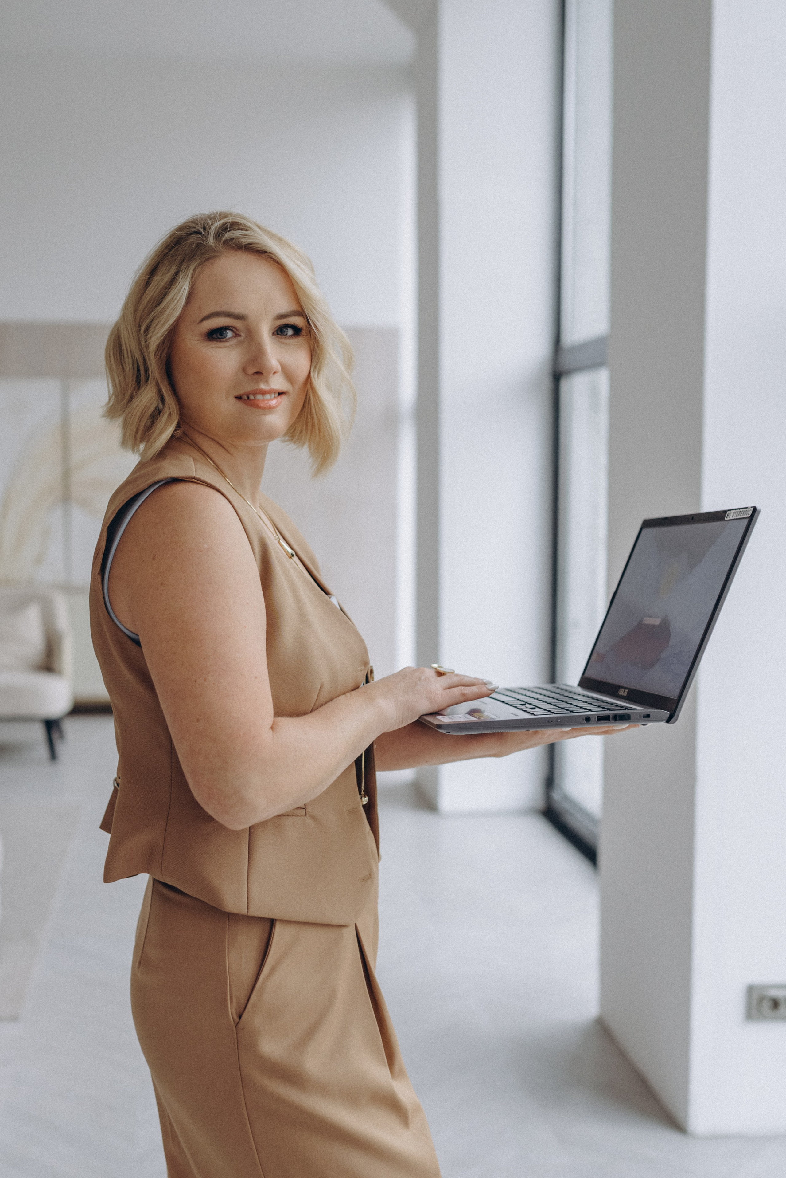 Алена — бухгалтер, умница и красавица. Ульяна Сёмина, фотограф, Москва