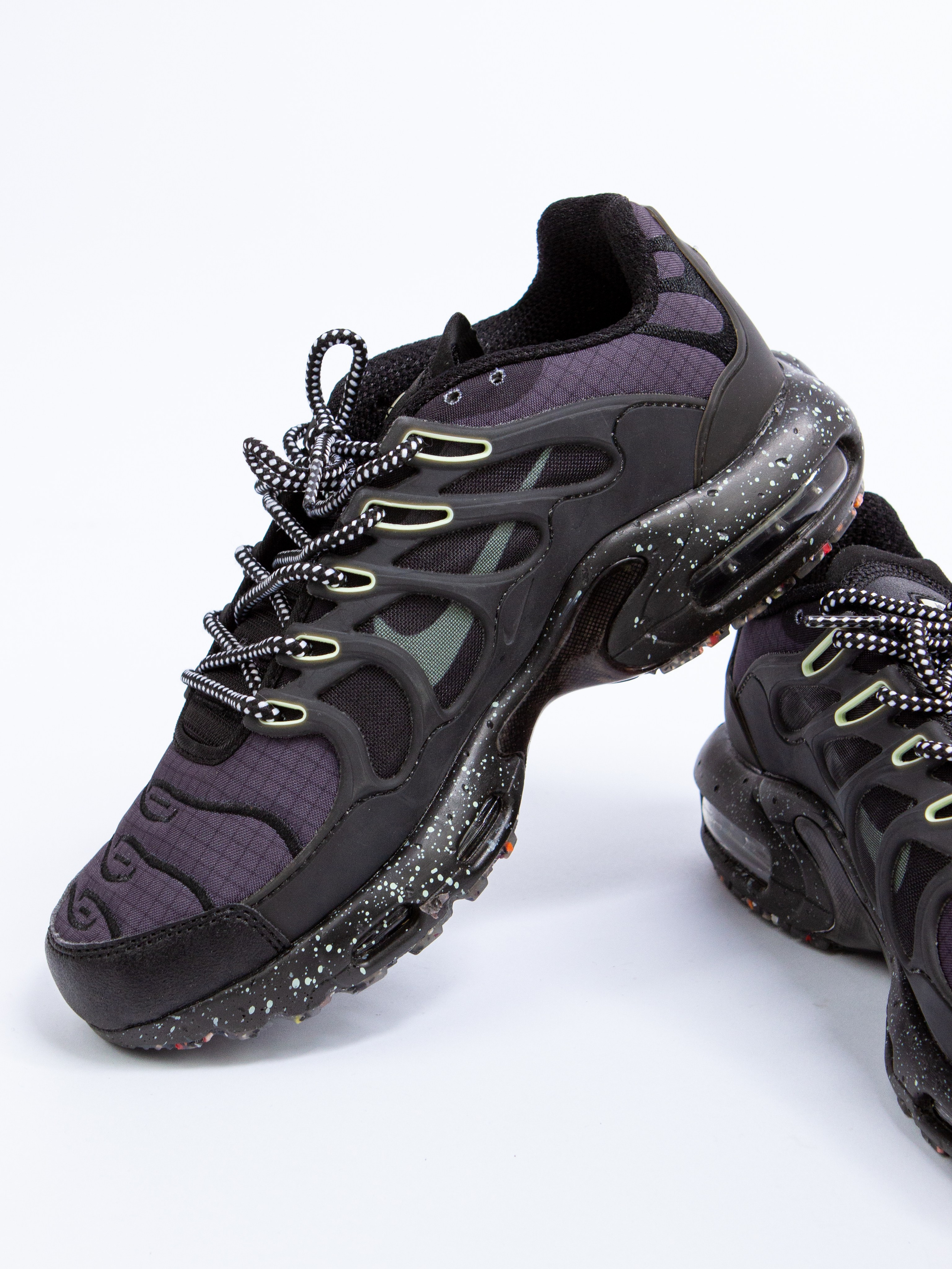 Обувь // Носки. DEWA | фотостудия для маркетплейсов