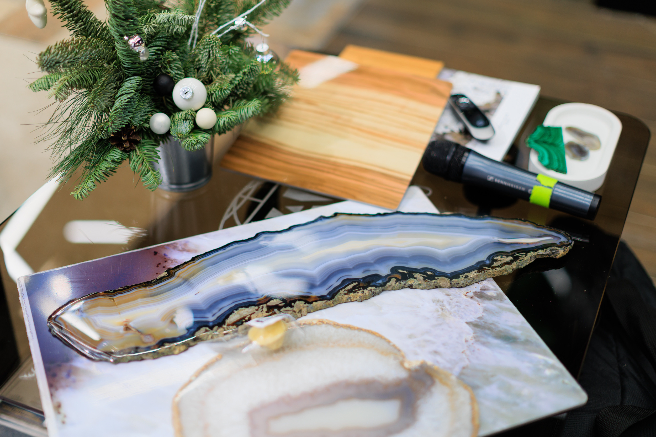 Съемка презентации Alumoart в салоне Керамир Premium для дизайнеров. Контент для бизнеса в Екатеринбурге Полдень Медиа