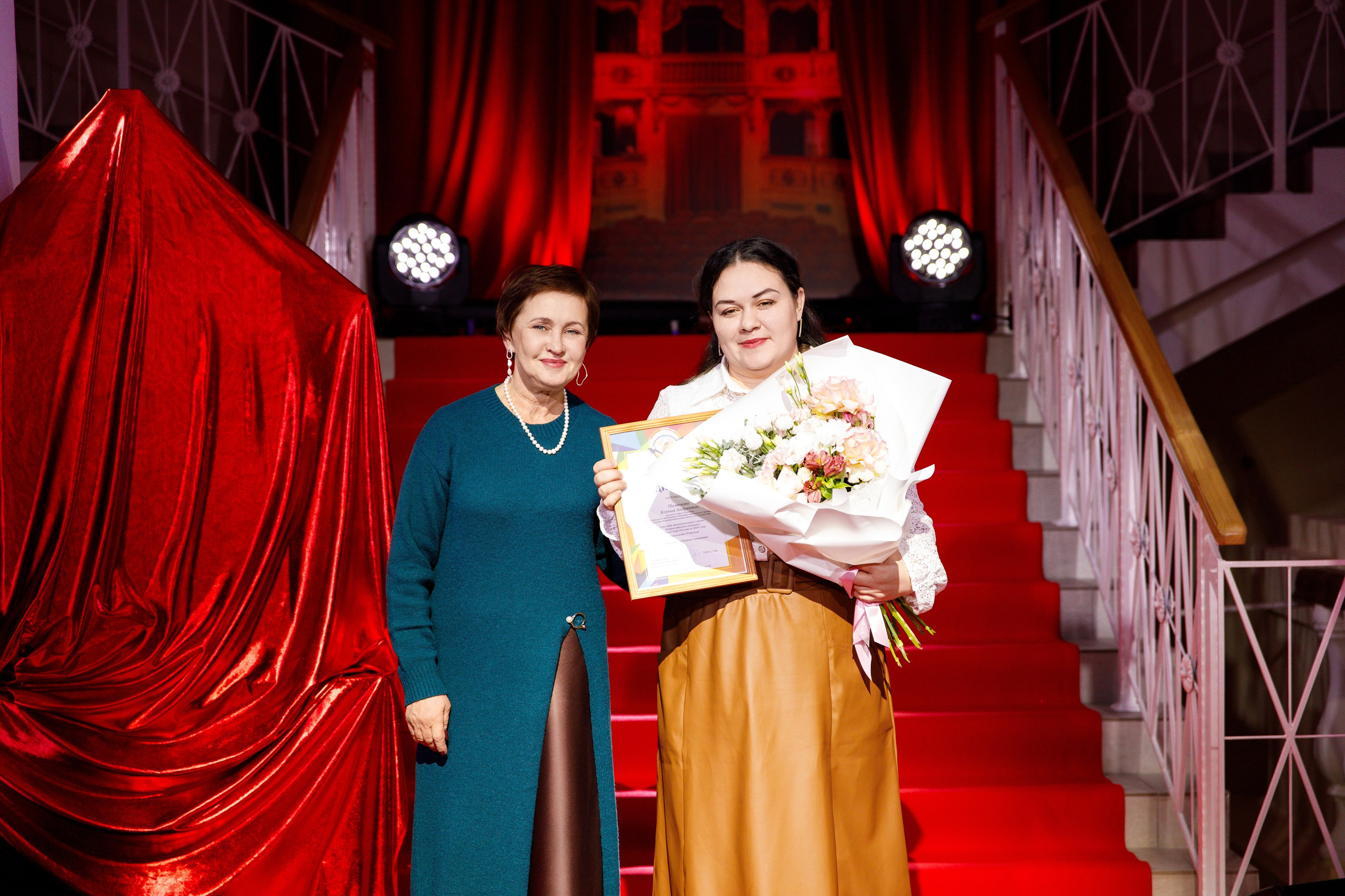 Награждение победителя конкурса «Учитель Года» г. Горнозаводск. Фотограф Дмитрий Молчанов | Фотограф Пермь | Фотограф