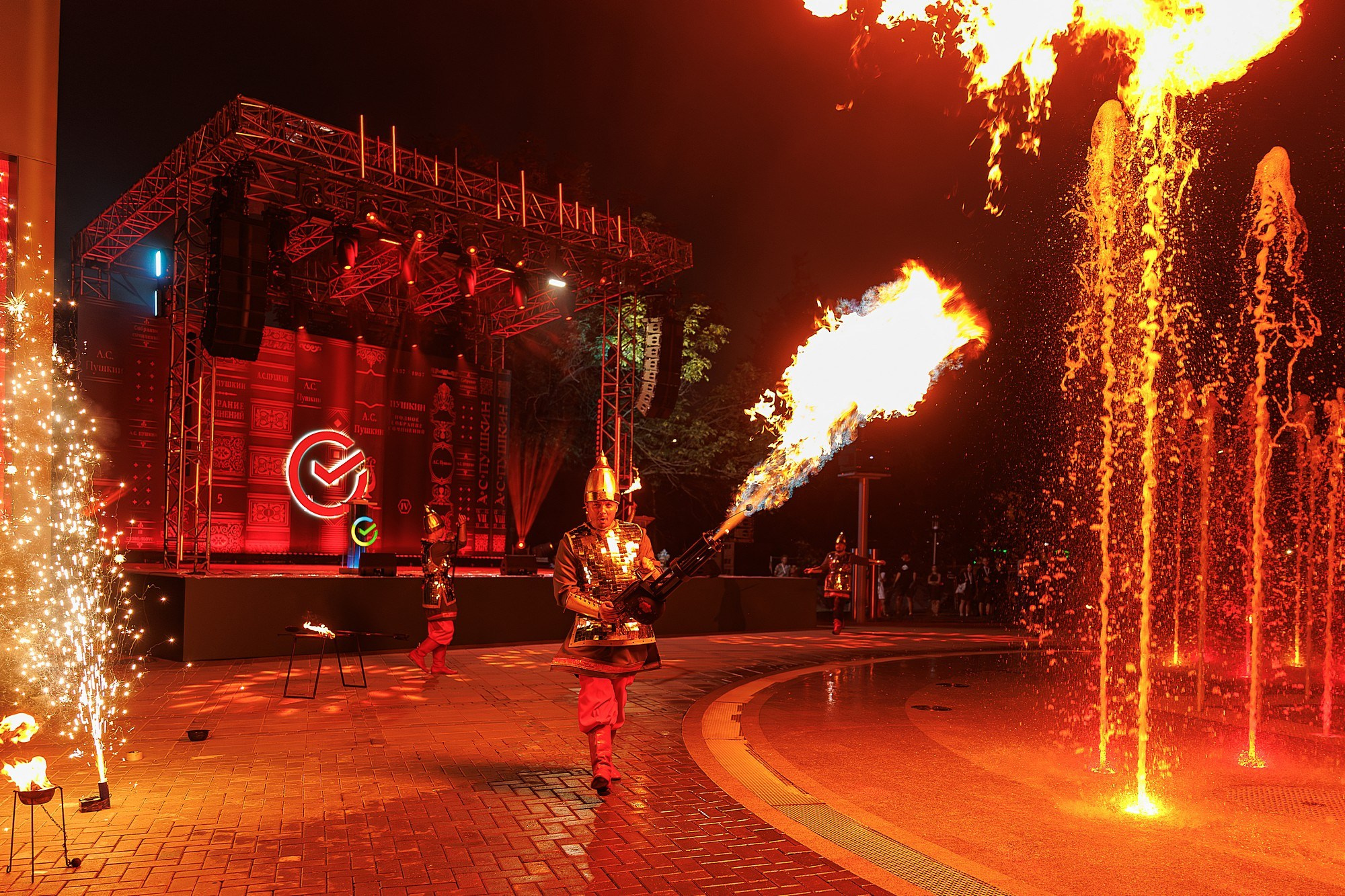 Открытие мультимедийного фонтана | СБЕР. Боченков Вадим | Фотограф в Пскове и Санкт-Петербурге