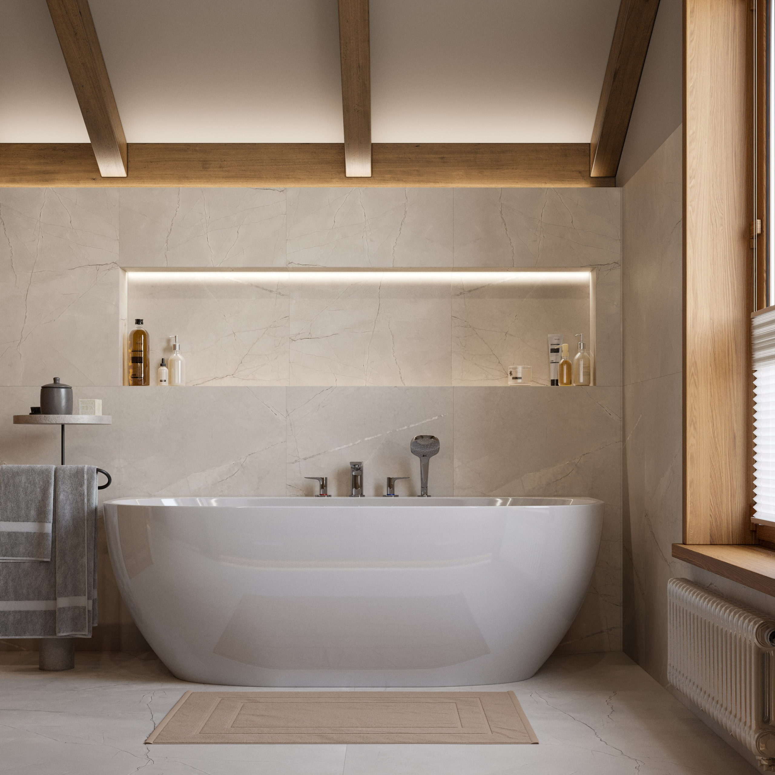 Отдельно стоящая ванная в ванной комнате загородного дома