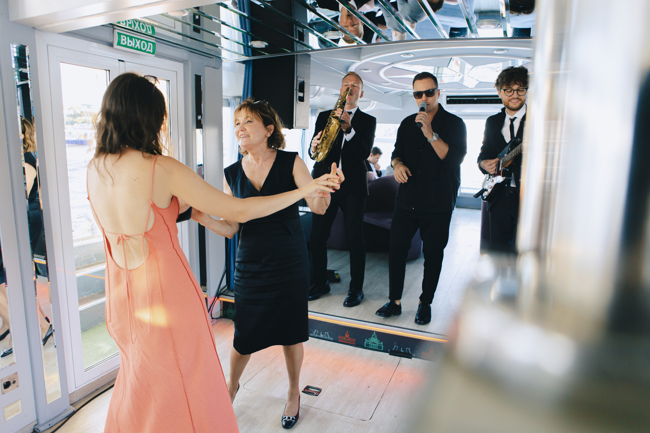 День Рождения на корабле. Фотограф в Санкт-Петербурге Виктория Безверхая