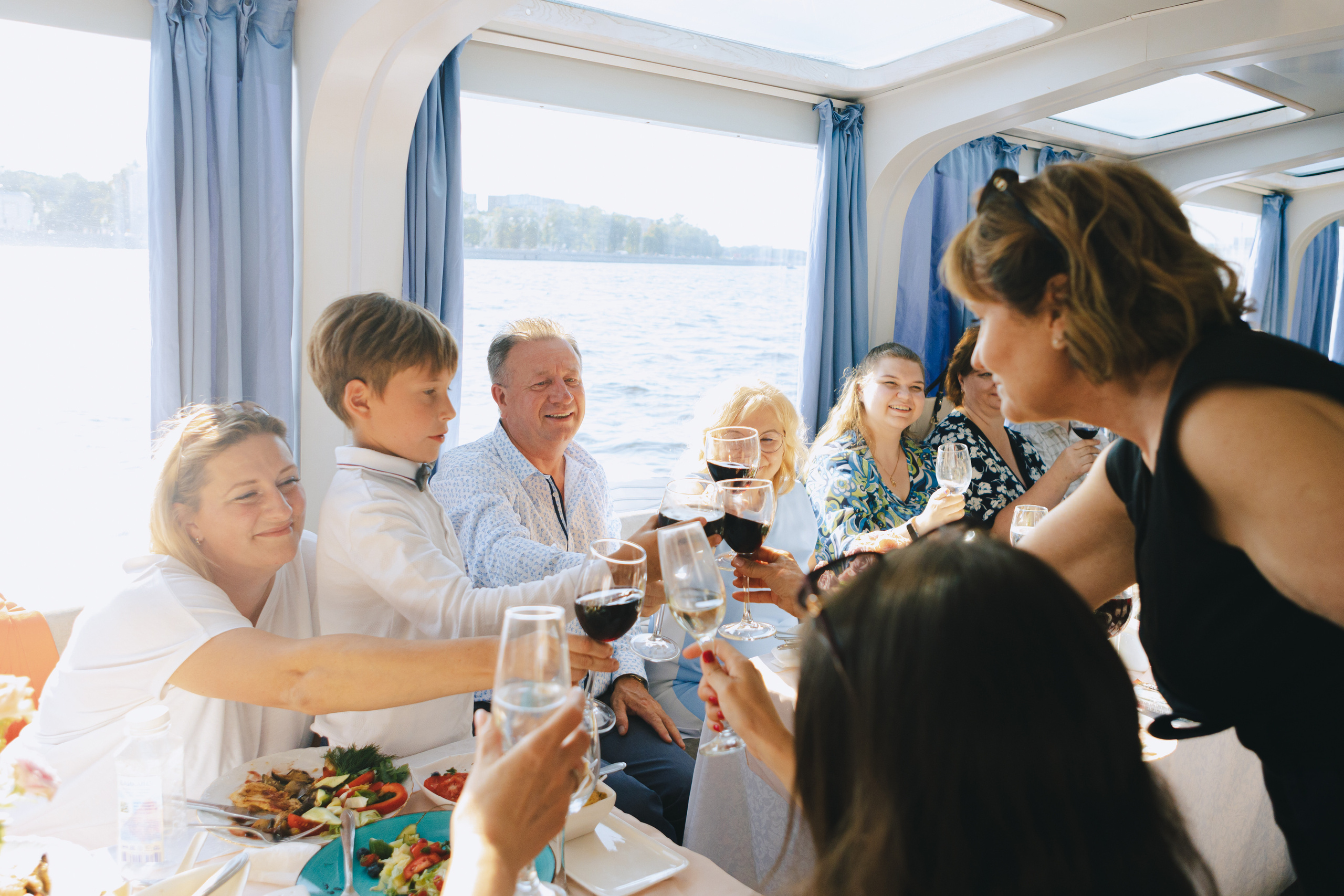 День Рождения на корабле. Фотограф в Санкт-Петербурге Виктория Безверхая