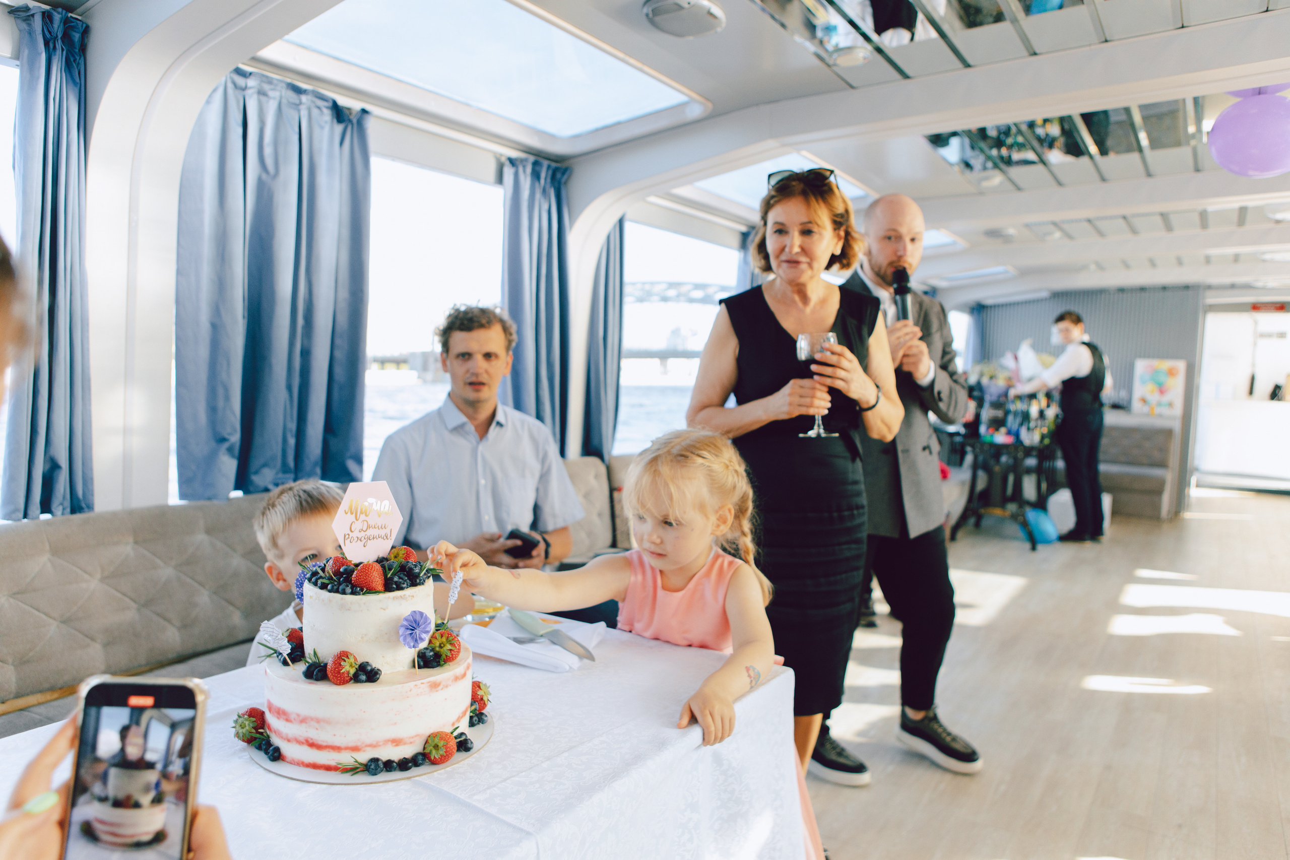 День Рождения на корабле. Фотограф в Санкт-Петербурге Виктория Безверхая