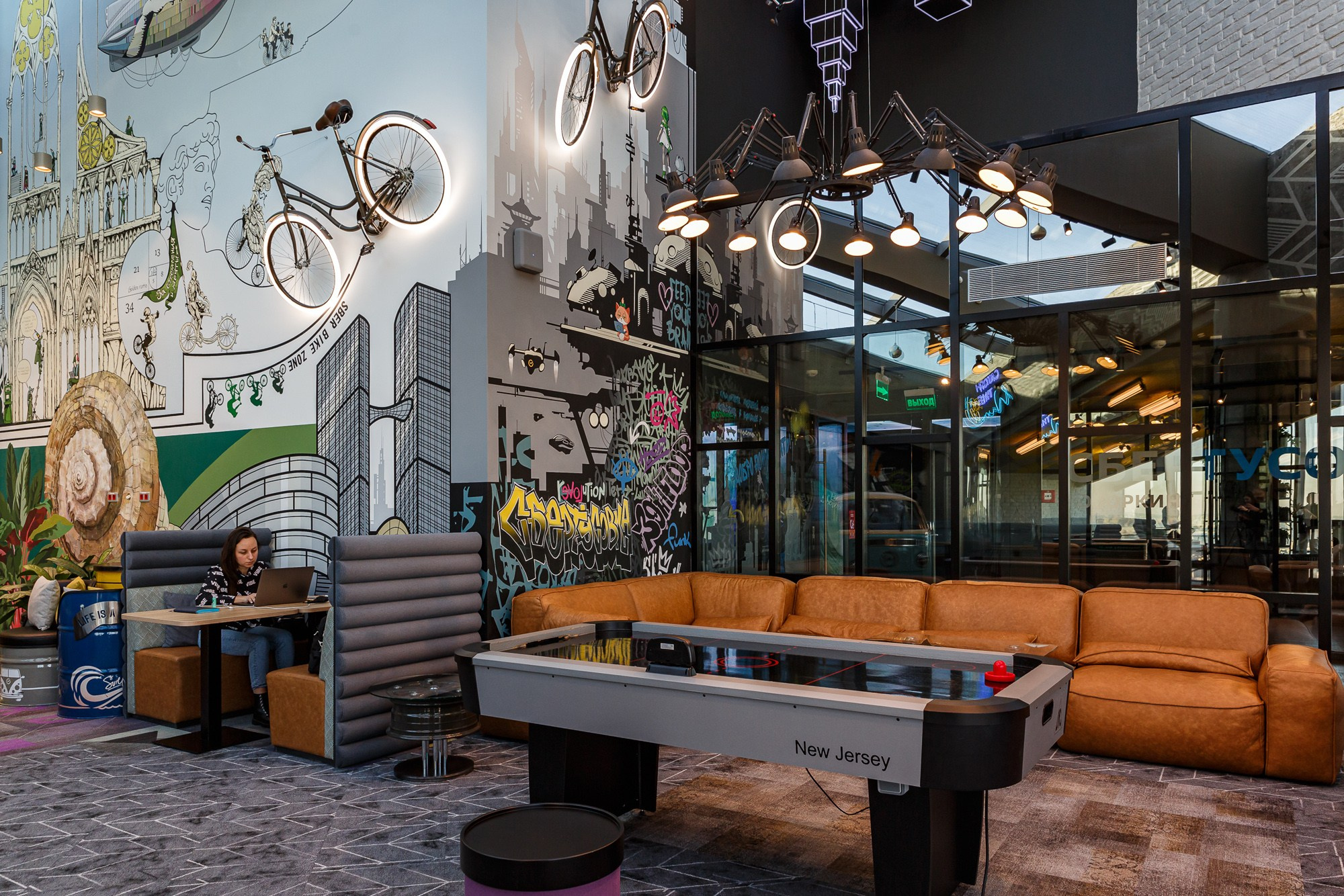 Сбер. Фотограф Ксения Колесникова. Интерьерная и портретная съемка в Москве