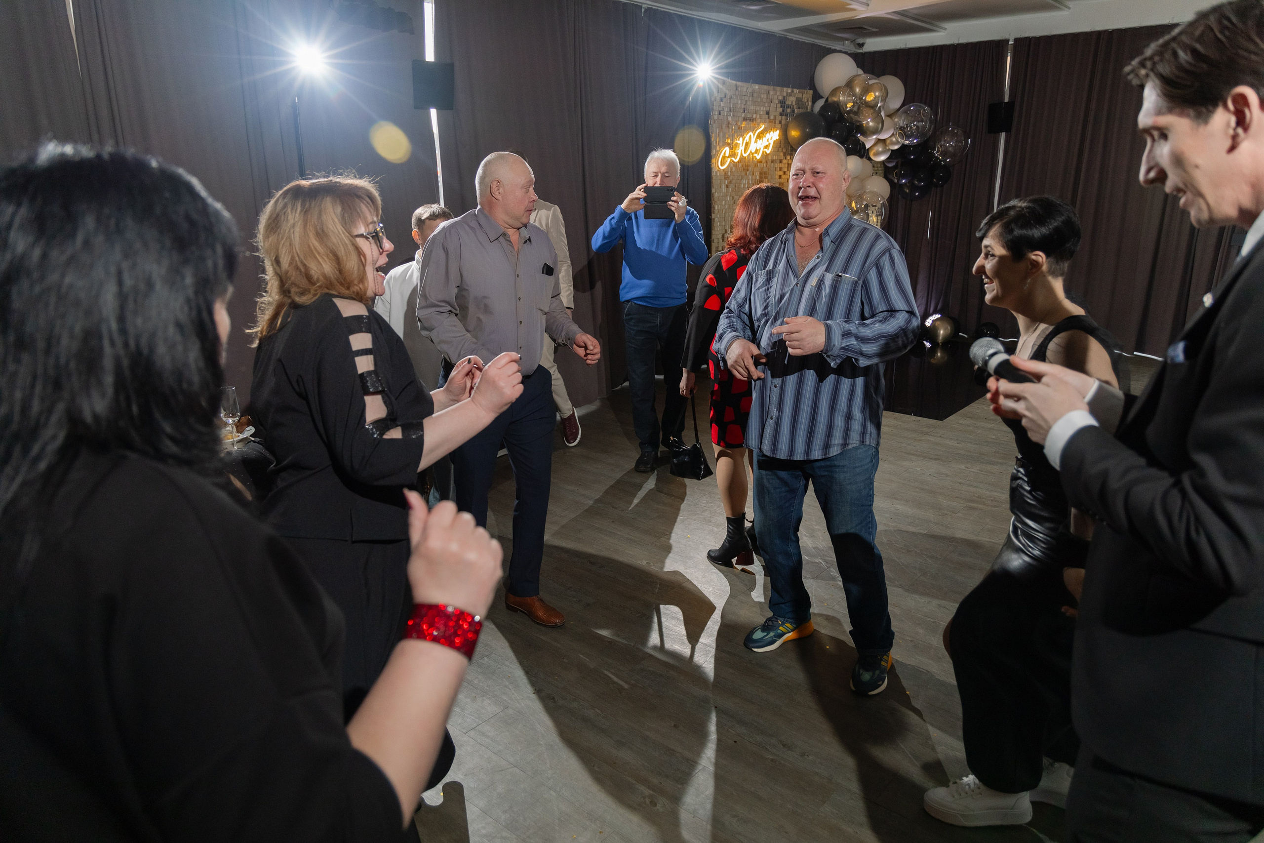 Фотосъемка юбилея в кафе BALDENINI в Минске. Свадебный фотограф в Минске/Беларуси Сергей Спиридонов