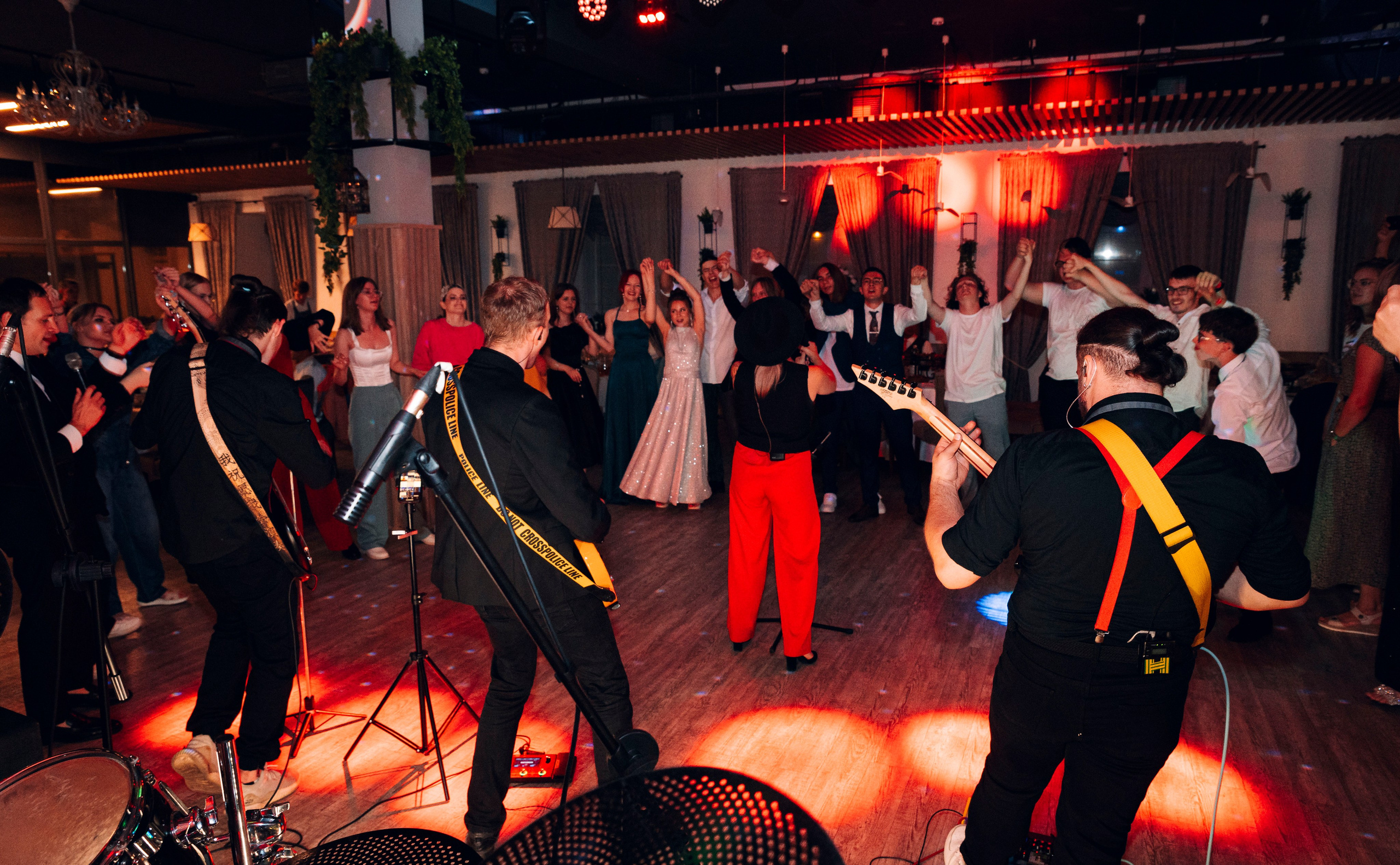 Выпускной (Калуга). Кавер-группа «Те-самые» на свадьбу, корпоратив! В Туле, Москве, Калуге