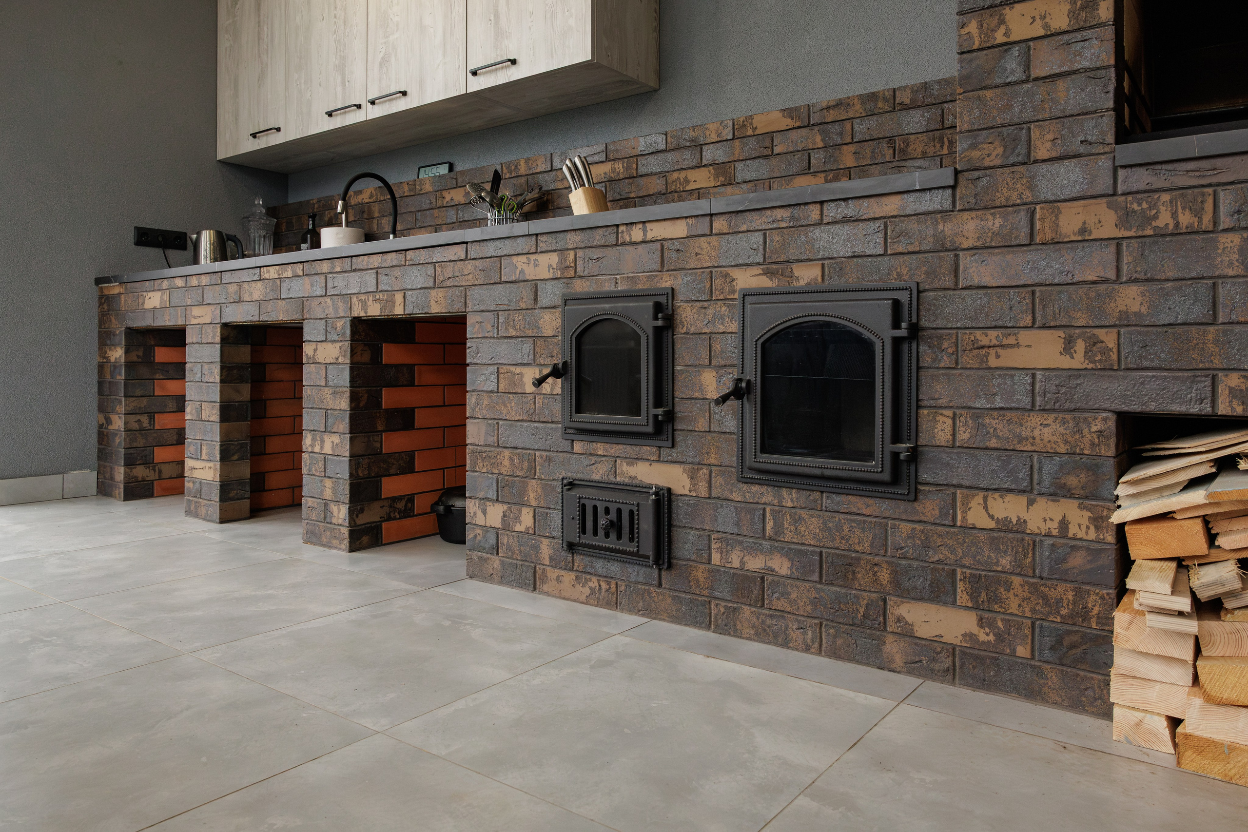 Интерьерная съемка кухни с печью из керамического кирпича | Алексей Баталов