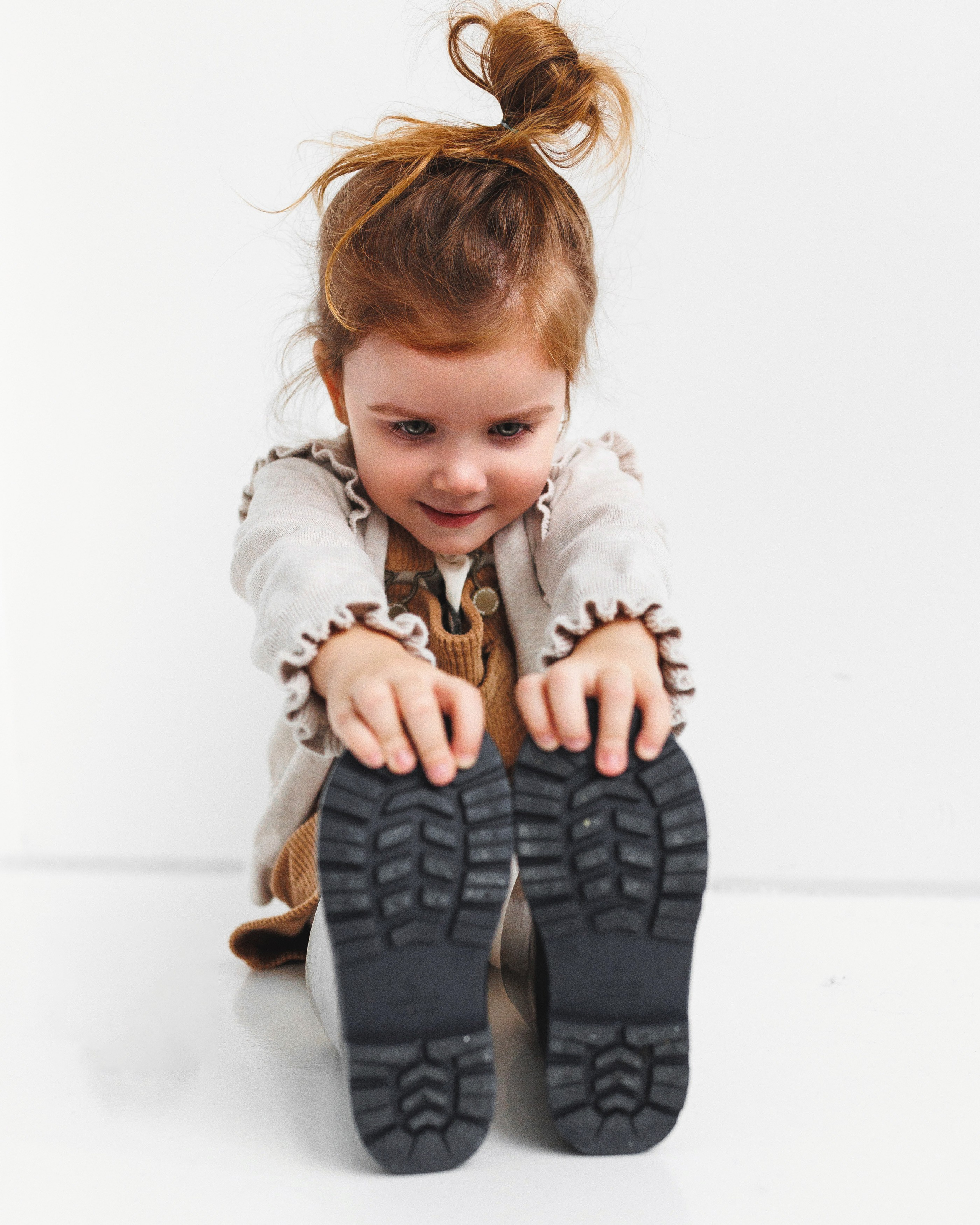 Детская фотосессия. Первая съемка Матильды в студии