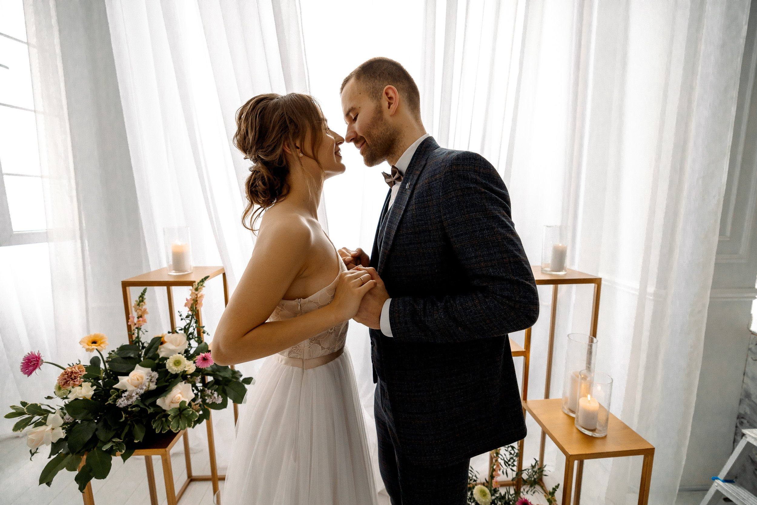 Ślubna sesja zdjęciowa w hotelu. Свадебный фотограф Варшава Лодзь Польша Елена Юцова