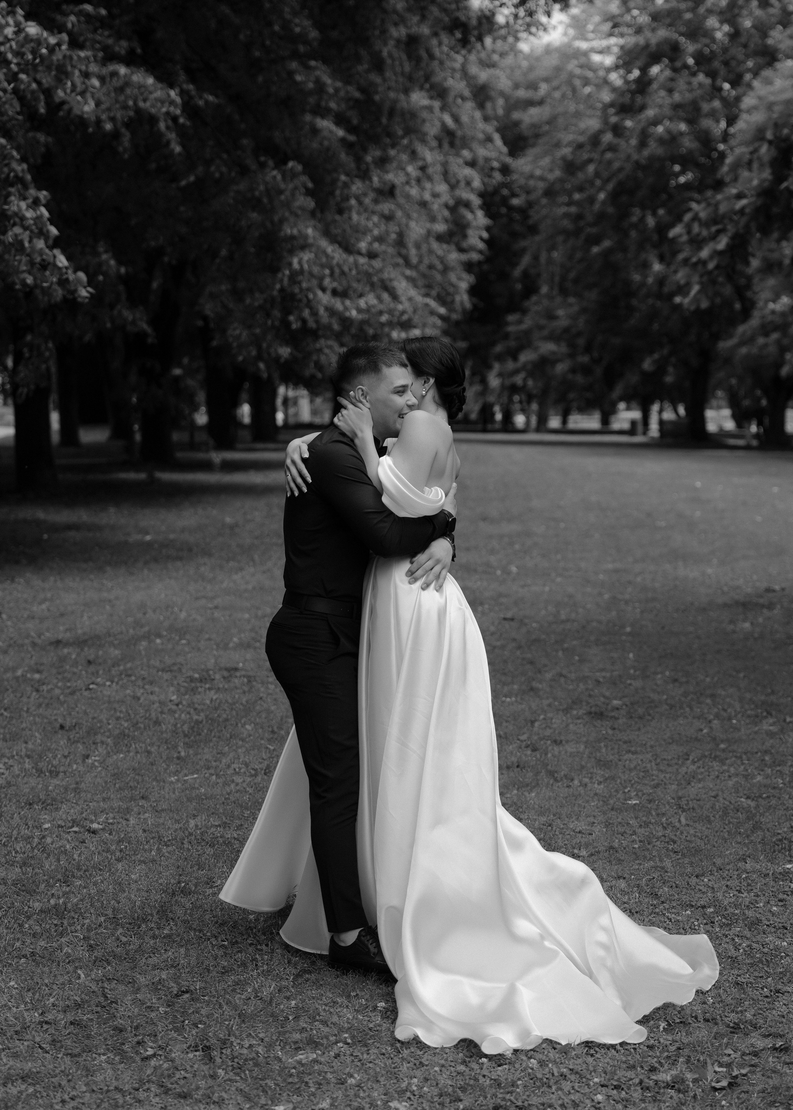 Дарина и Данил в музее изобразительных искусств. Свадебный фотограф в Калининграде Ольга Пасечник