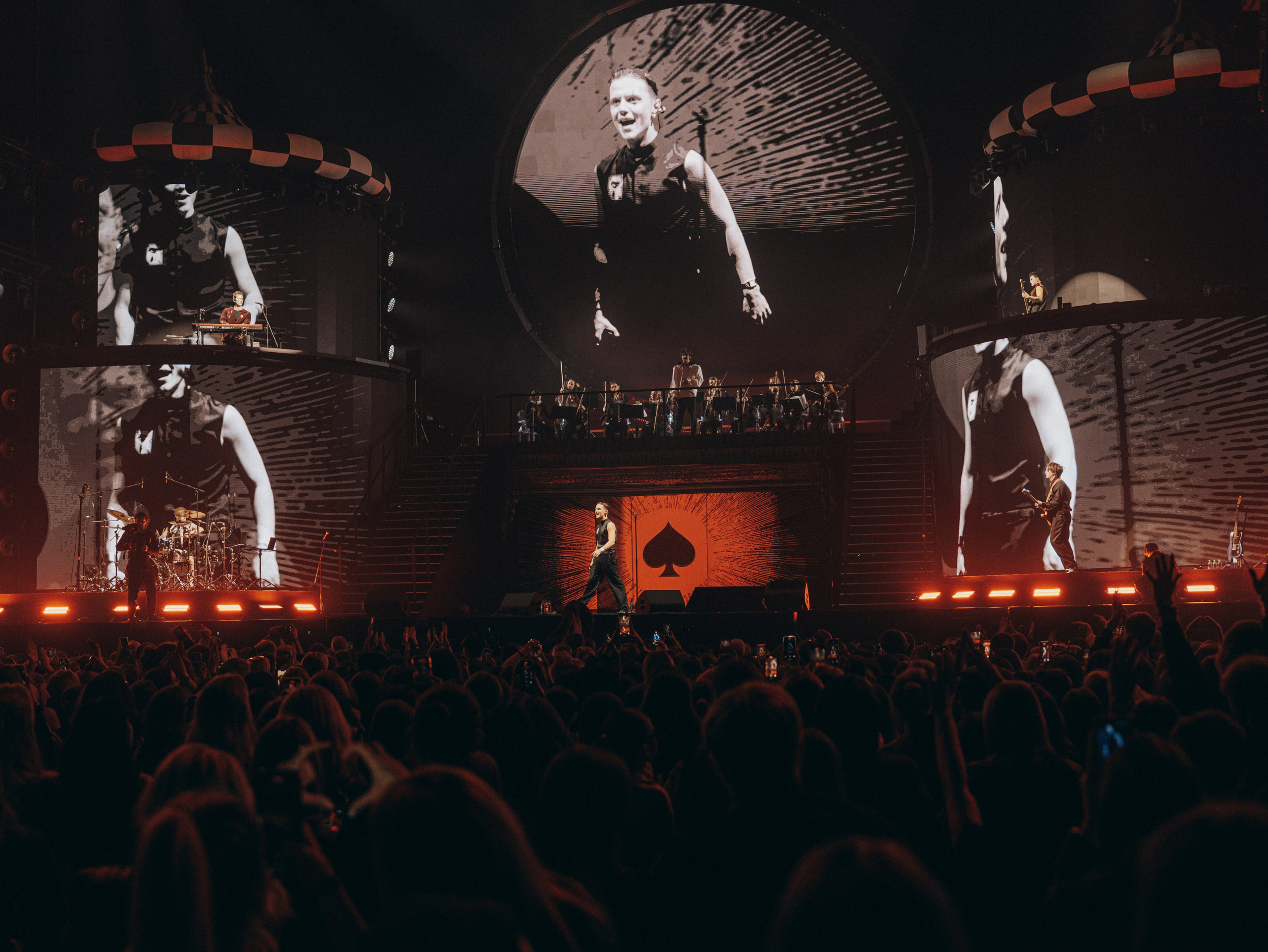 Ваня Дмитриенко. Фотограф Ксения Калюжная