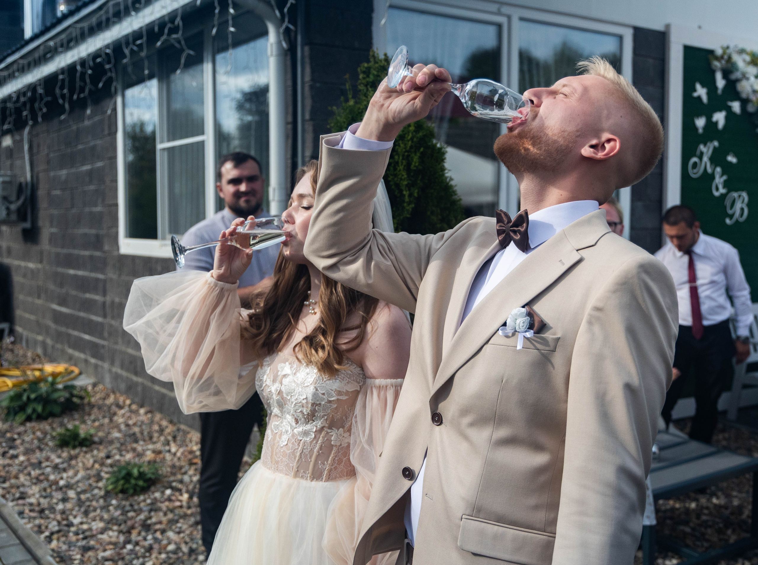 Свадебная фотосессия свадебный фотограф Татьяна Марсуверских свадебная фотопрогулка Москва Жуковский. Фотограф для маркетплейсов, фотоуслуги в Жуковском Татьяна Марсуверских