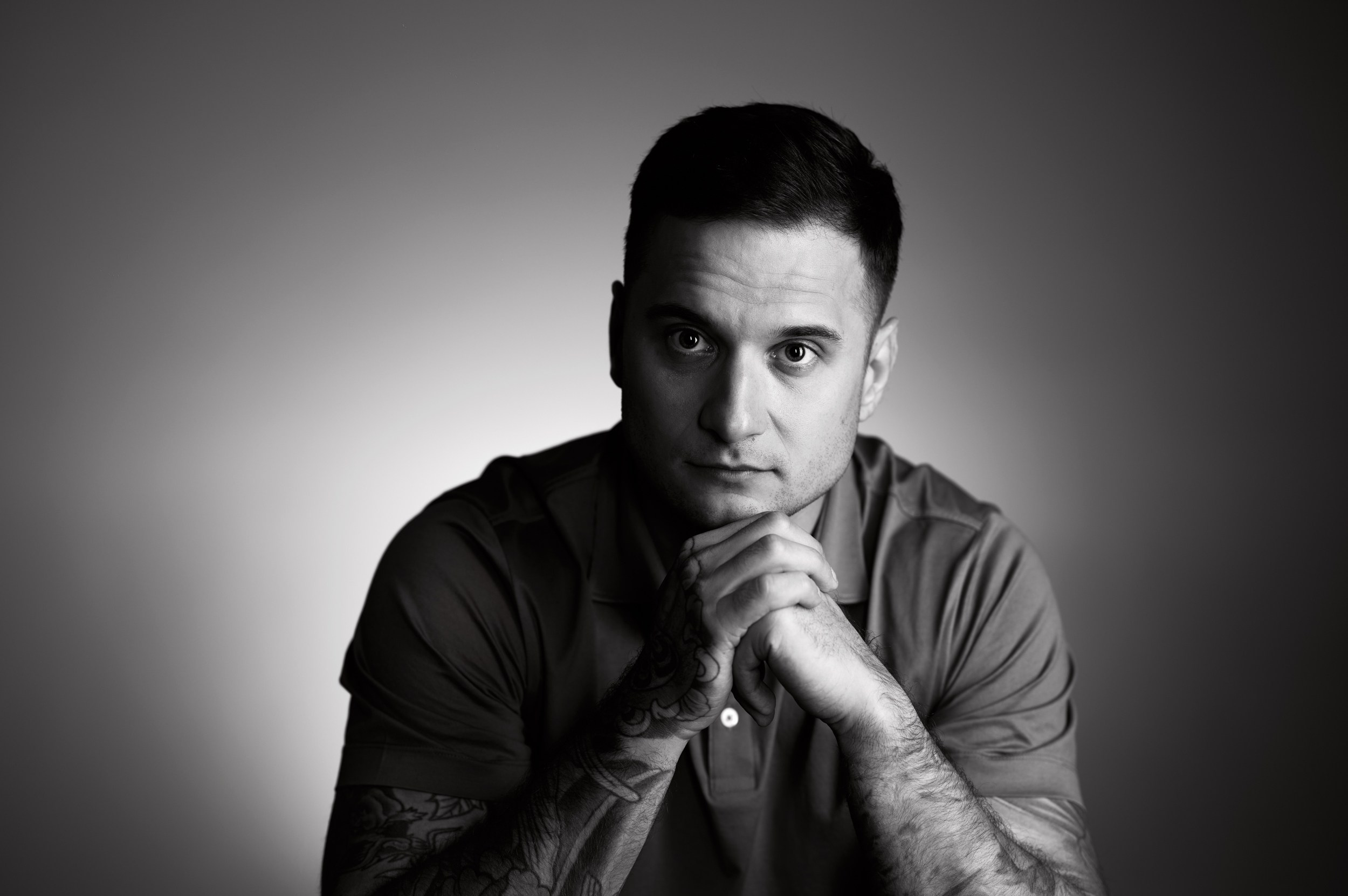 Профессиональная мужская фотосессия для Ивана
