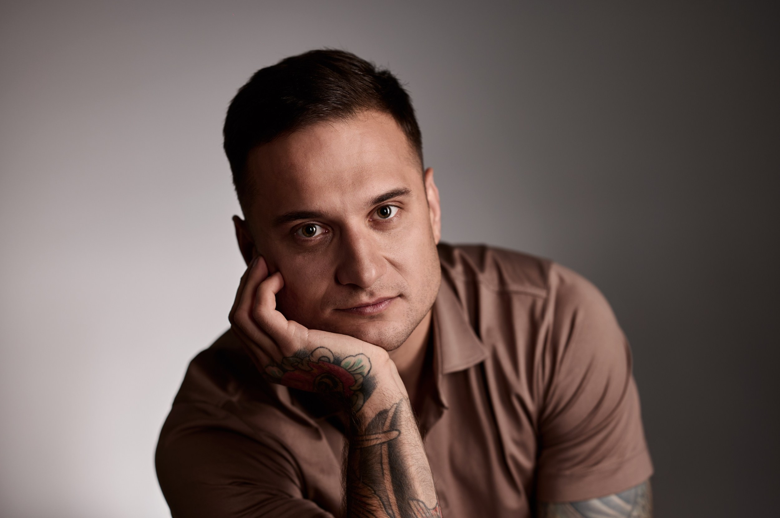 Профессиональная мужская фотосессия для Ивана