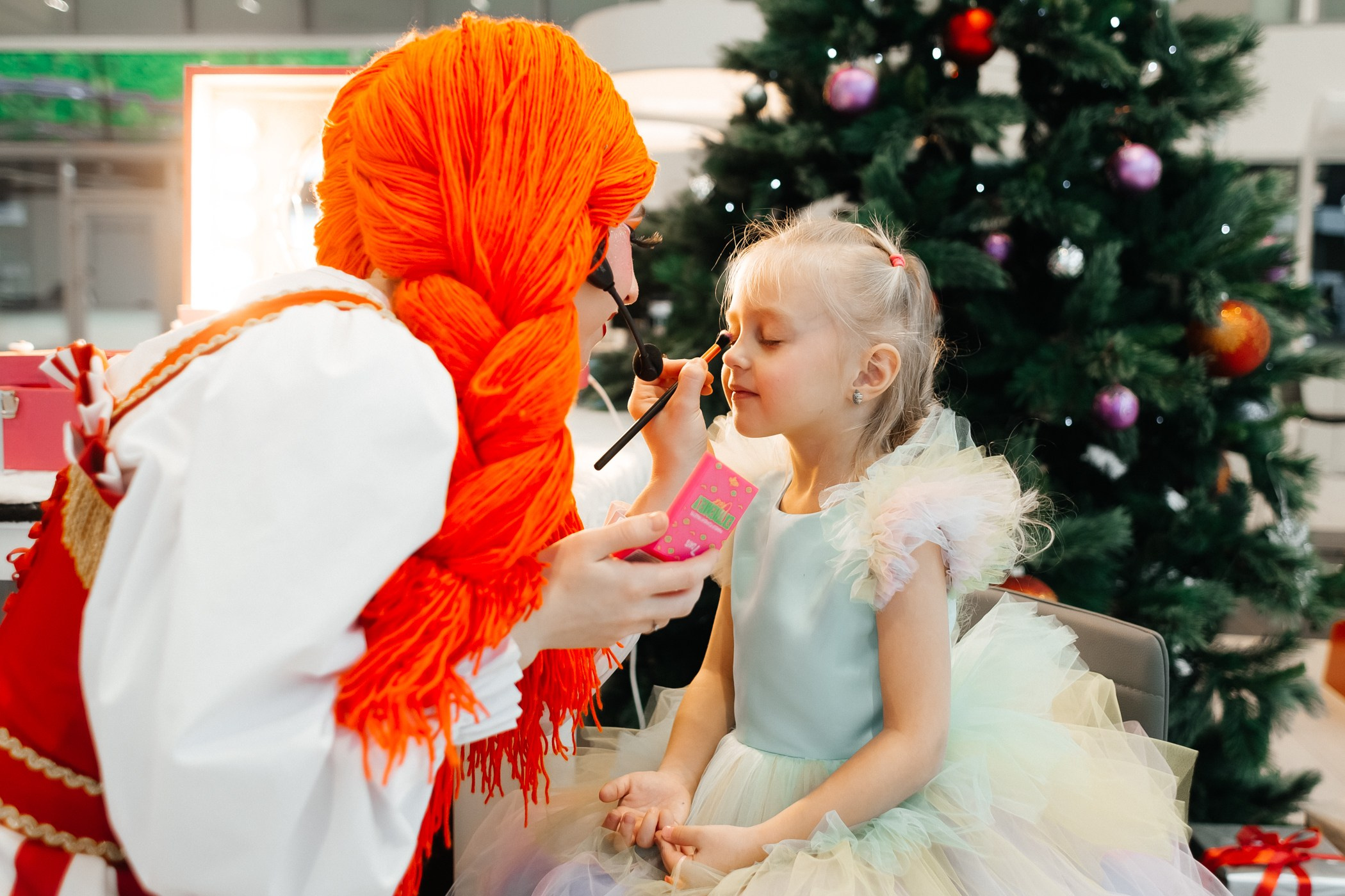 Детский мастер-класс в «Картель Авто» — «Студия чудес Алиса». Фотограф Кемерово | Сергей