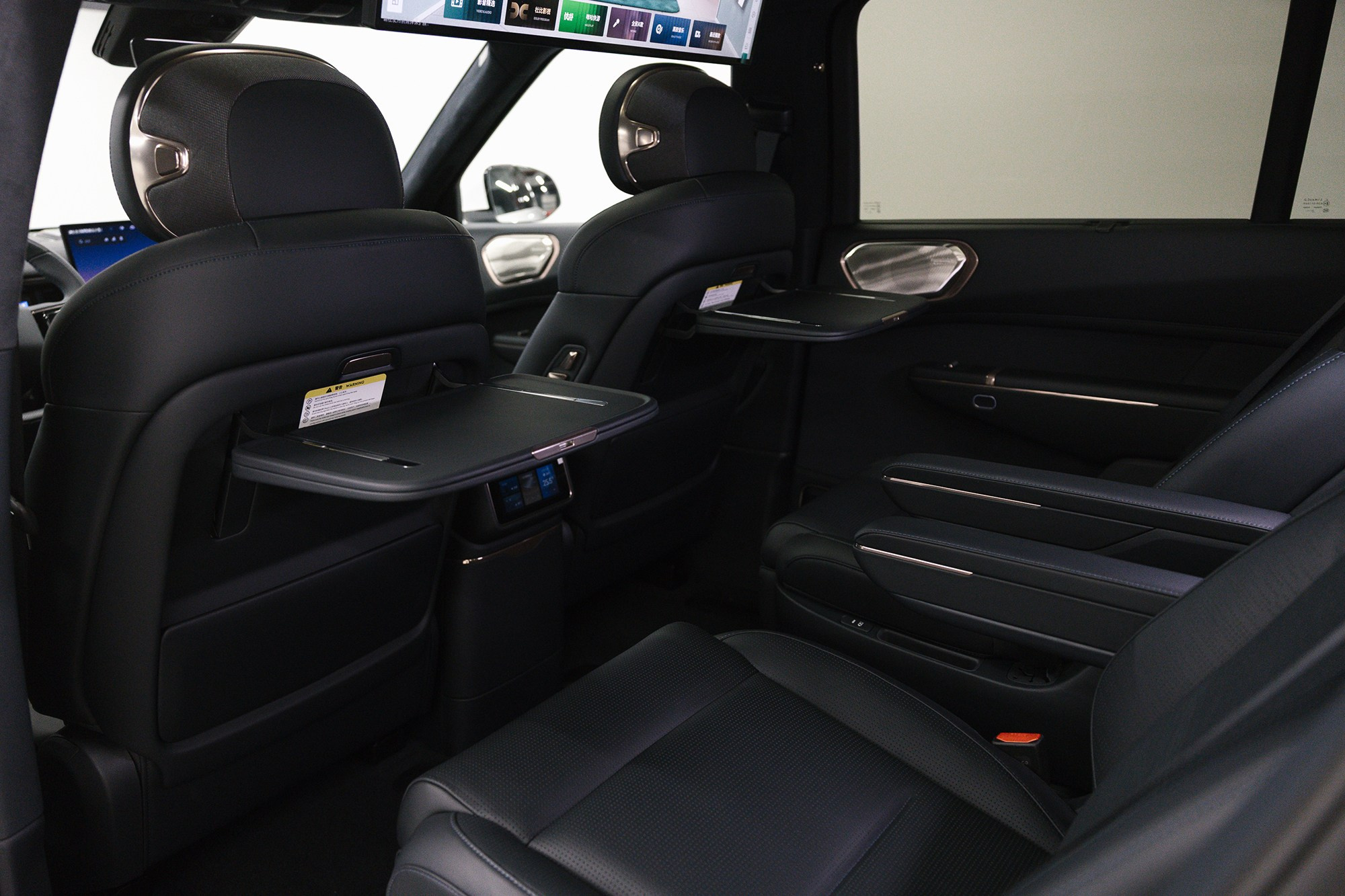 Lynk & Co 900 Ultra 2,0hyb 4WD AT (734 л. с.). Автосалон «Х-Авто»