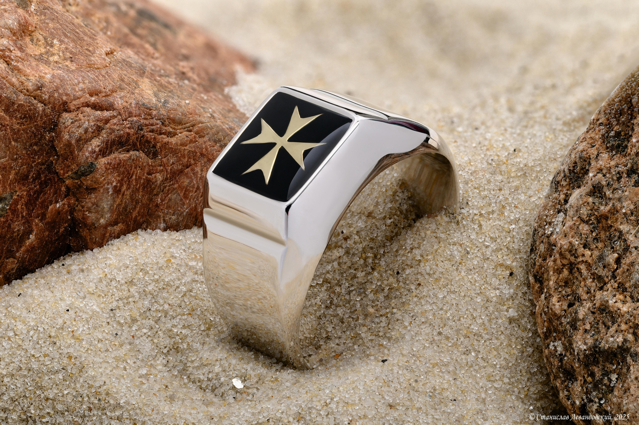 Предметы с глянцевой поверхностью. Предметный фотограф в Москве Станислав Левандовский