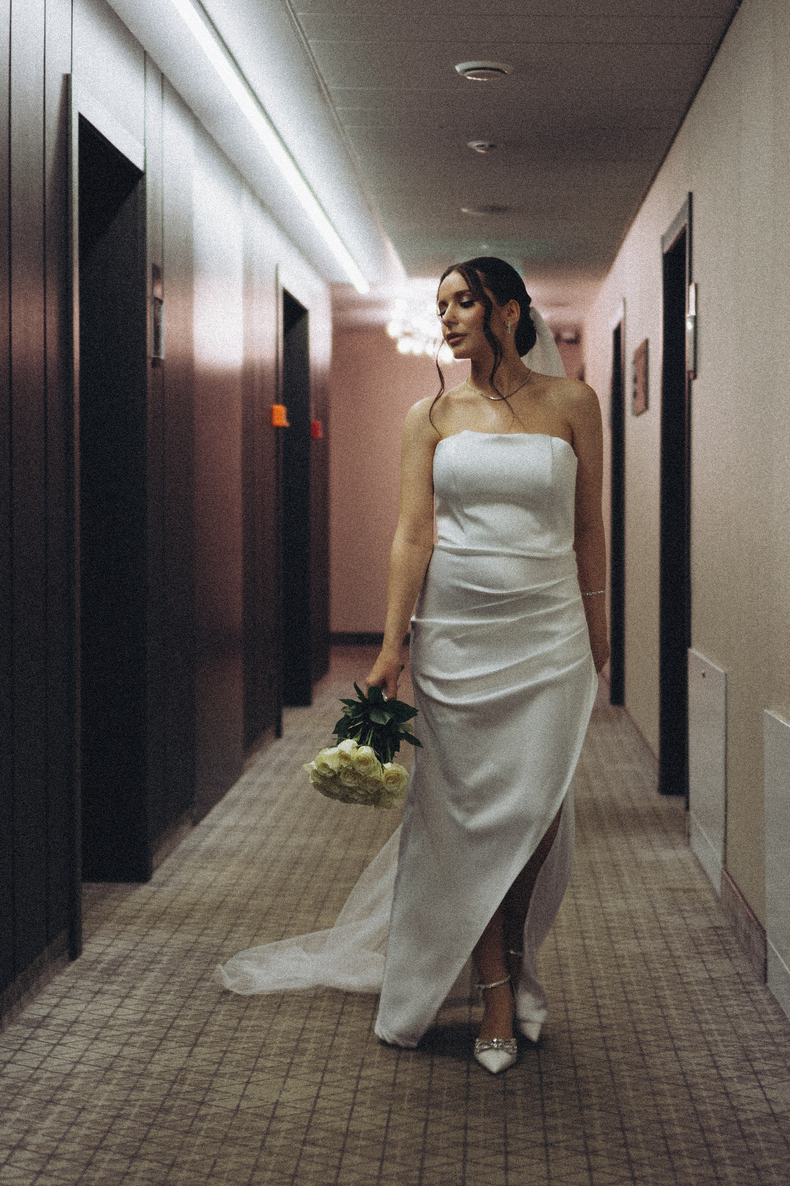 СВАДЕБНАЯ СЬЕМКА СБОРОВ ЖЕНИХА И НЕВЕСТЫ В ОТЕЛЕ И ТАКЖЕ ФОТОСЕССИИЯ В ОТЕЛЕЕ МЕГАПОЛИС БРЯНСК. Профессиональный фотограф, Санкт-Петербург — Виктория Богомолова