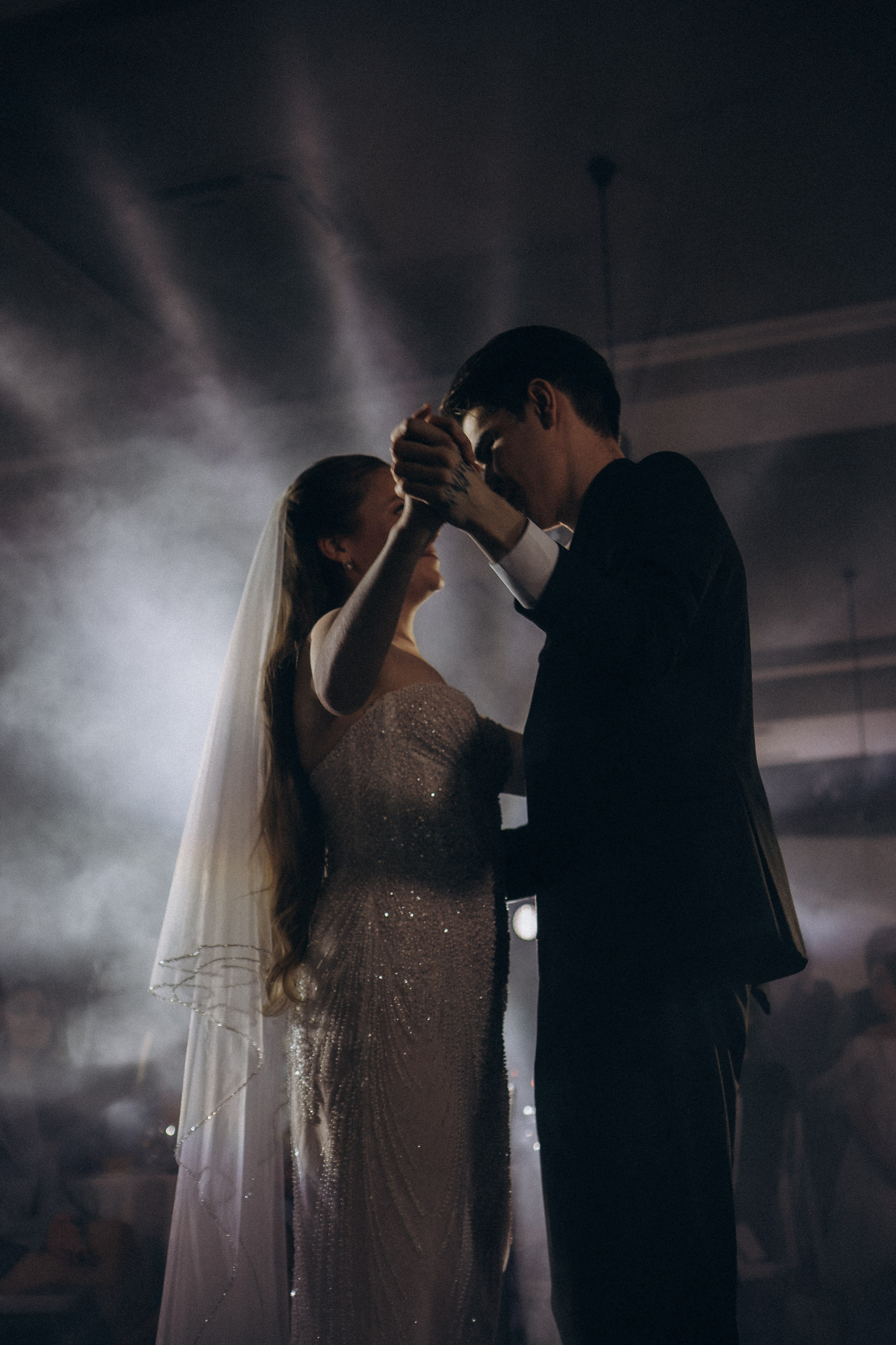 СВАДЕБНАЯ СЬЕМКА СБОРОВ В ОТЕЛЕ И ВЫЕЗД НА ЦЕРЕМОНИЮ (СНЯТО В СИБИРЕ В НИЖНЕВАРТОВСКЕ). Профессиональный фотограф, Санкт-Петербург — Виктория Богомолова