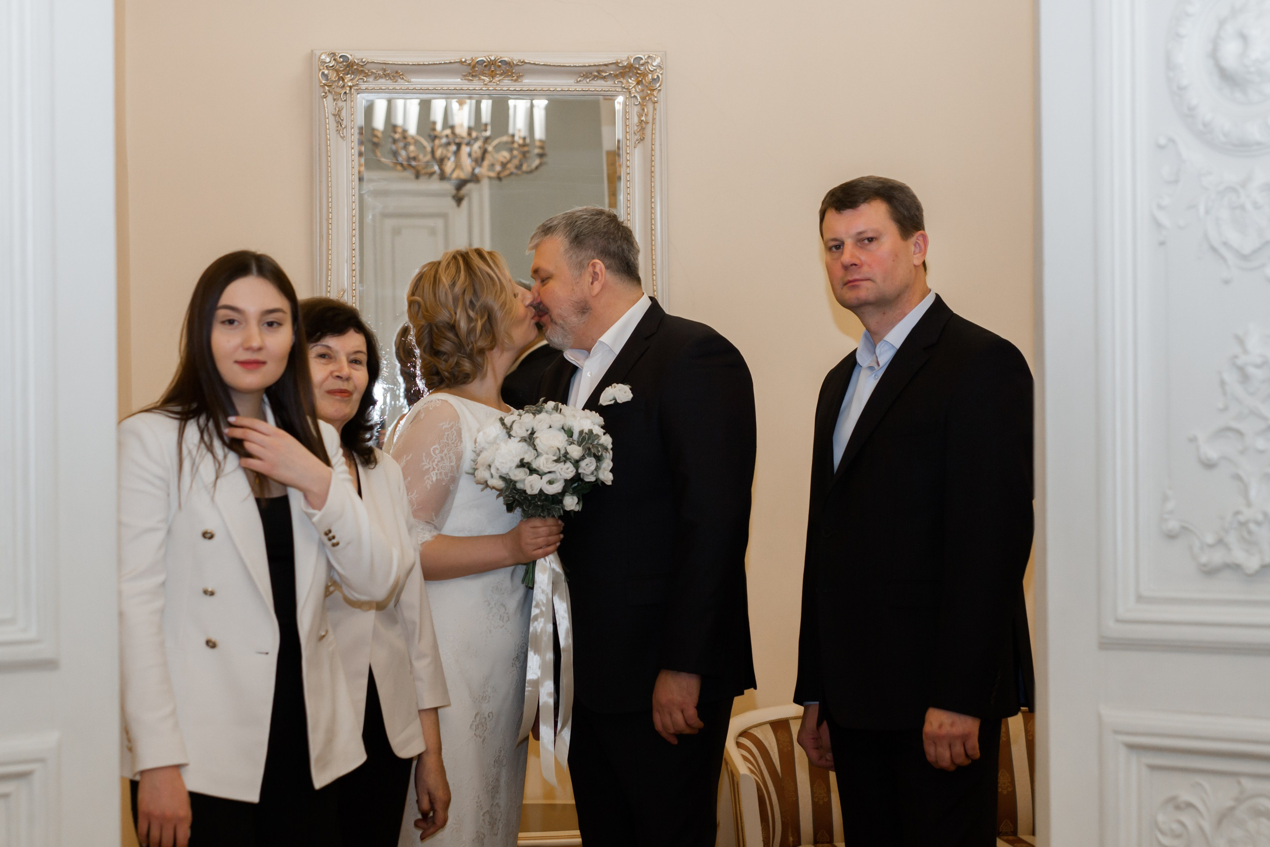 Взрослые пары. Элегантная камерная свадьба.Лариса и Геннадий. Свадебный, семейный и контент фотограф в Санкт- Петербурге Елена Грие