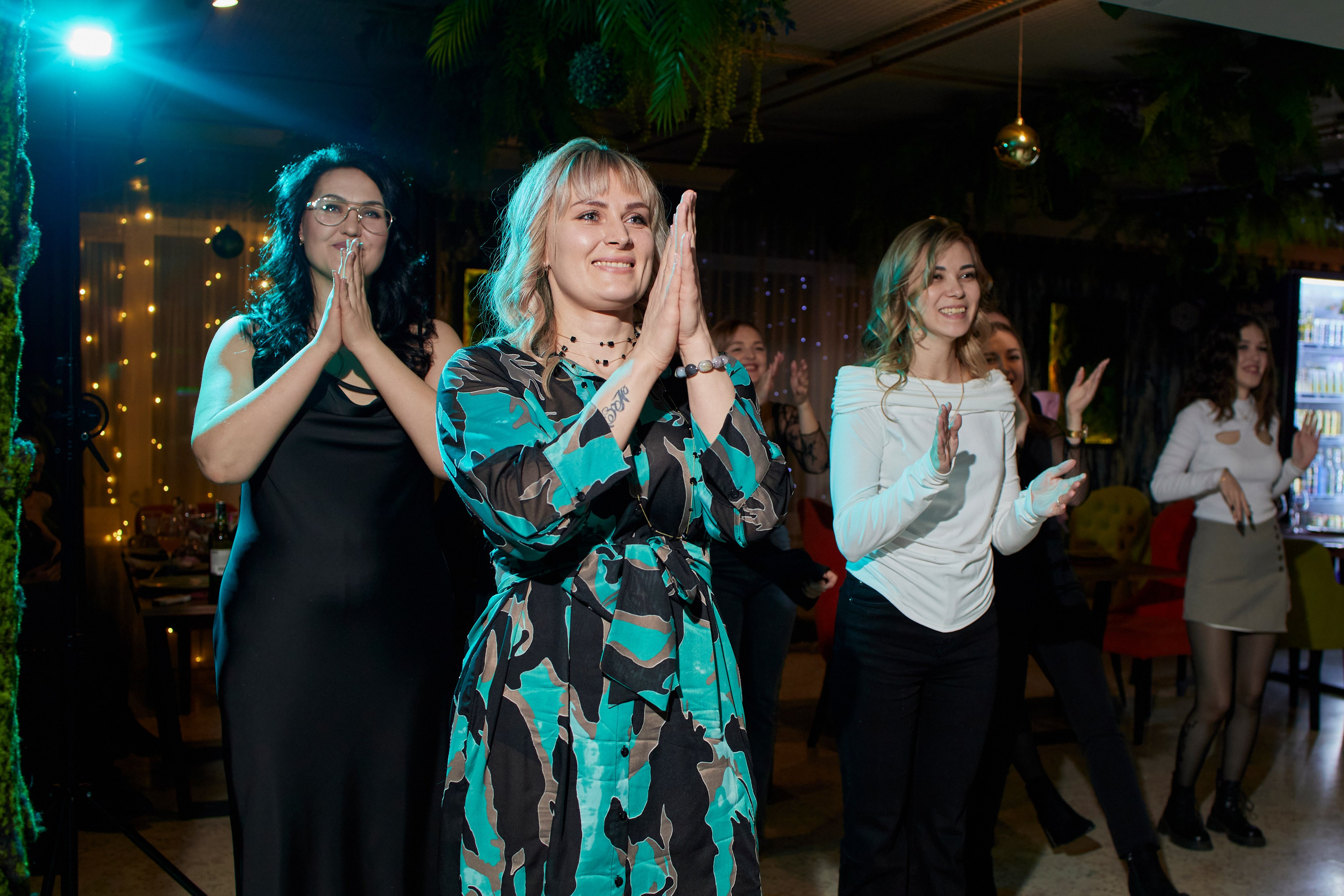 MAXIM & DAMIR | FOREST BAR | 8 МАРТА!. Главная