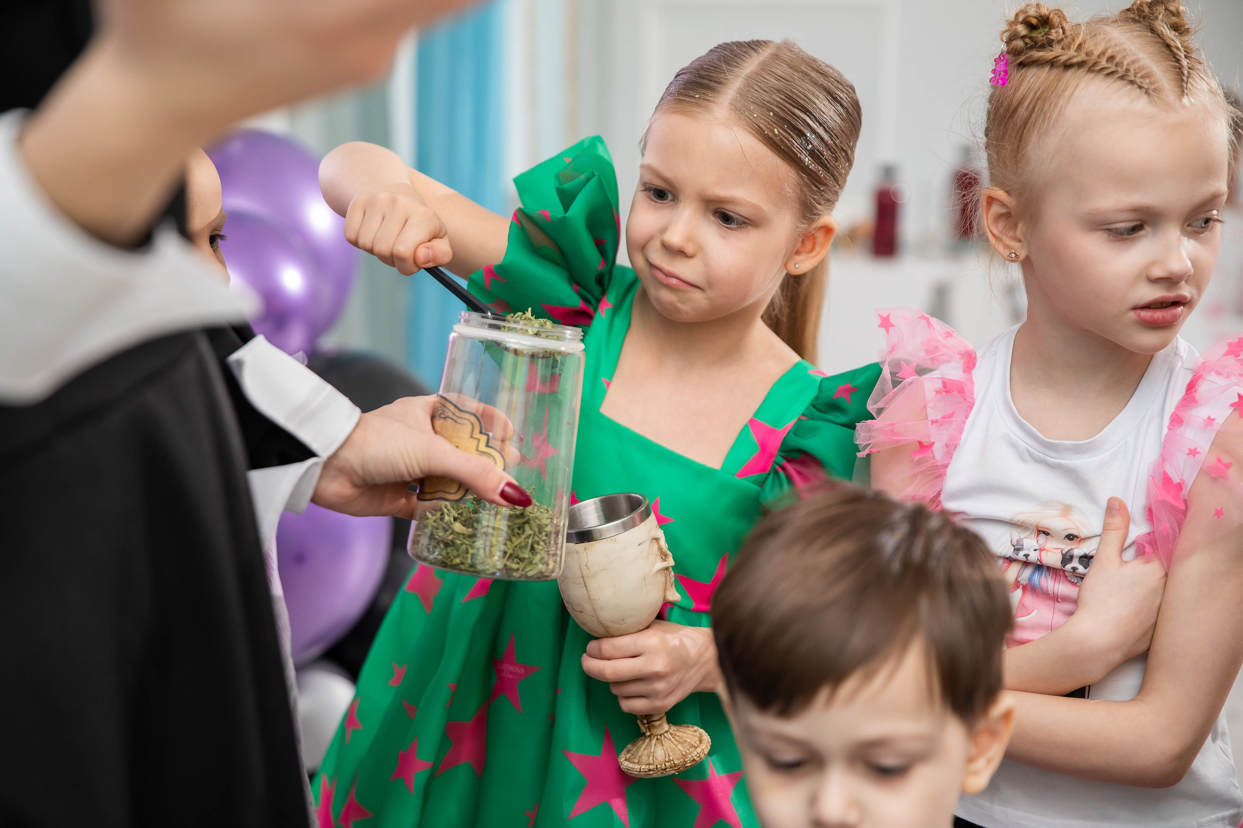 День рождения в стиле «Уэнсдэй». NesterovaMaria.ru