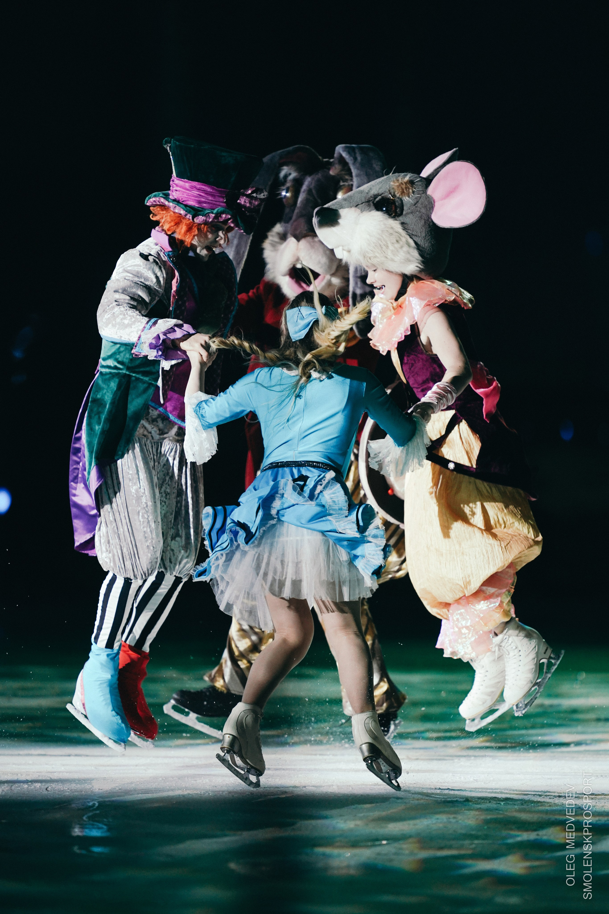 Алиса в стране чудес шоу на льду. Спортивный фотограф Олег Медведев | prosport67 | Смоленск