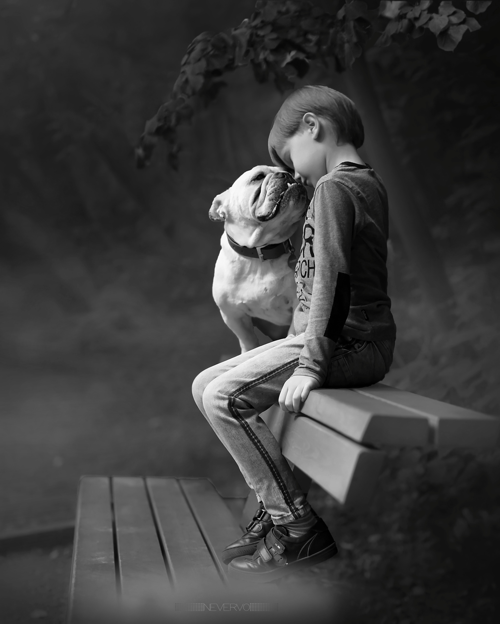 Черно-белая фотосъемка. B&W съемка в Москве. ЧБ фотограф Олег Голишник. Арт-фотограф Олег Голишников. Творческая мастерская