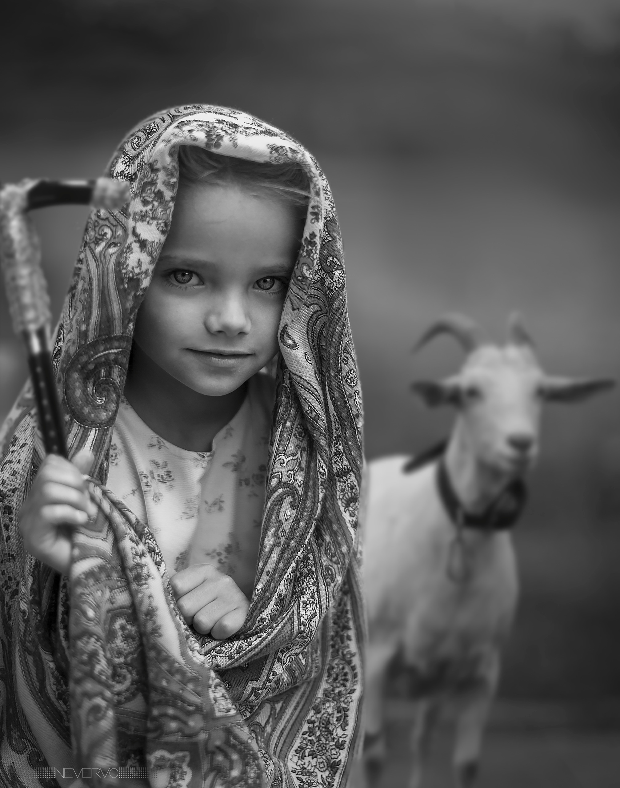 Черно-белая фотосъемка. B&W съемка в Москве. ЧБ фотограф Олег Голишник. Арт-фотограф Олег Голишников. Творческая мастерская