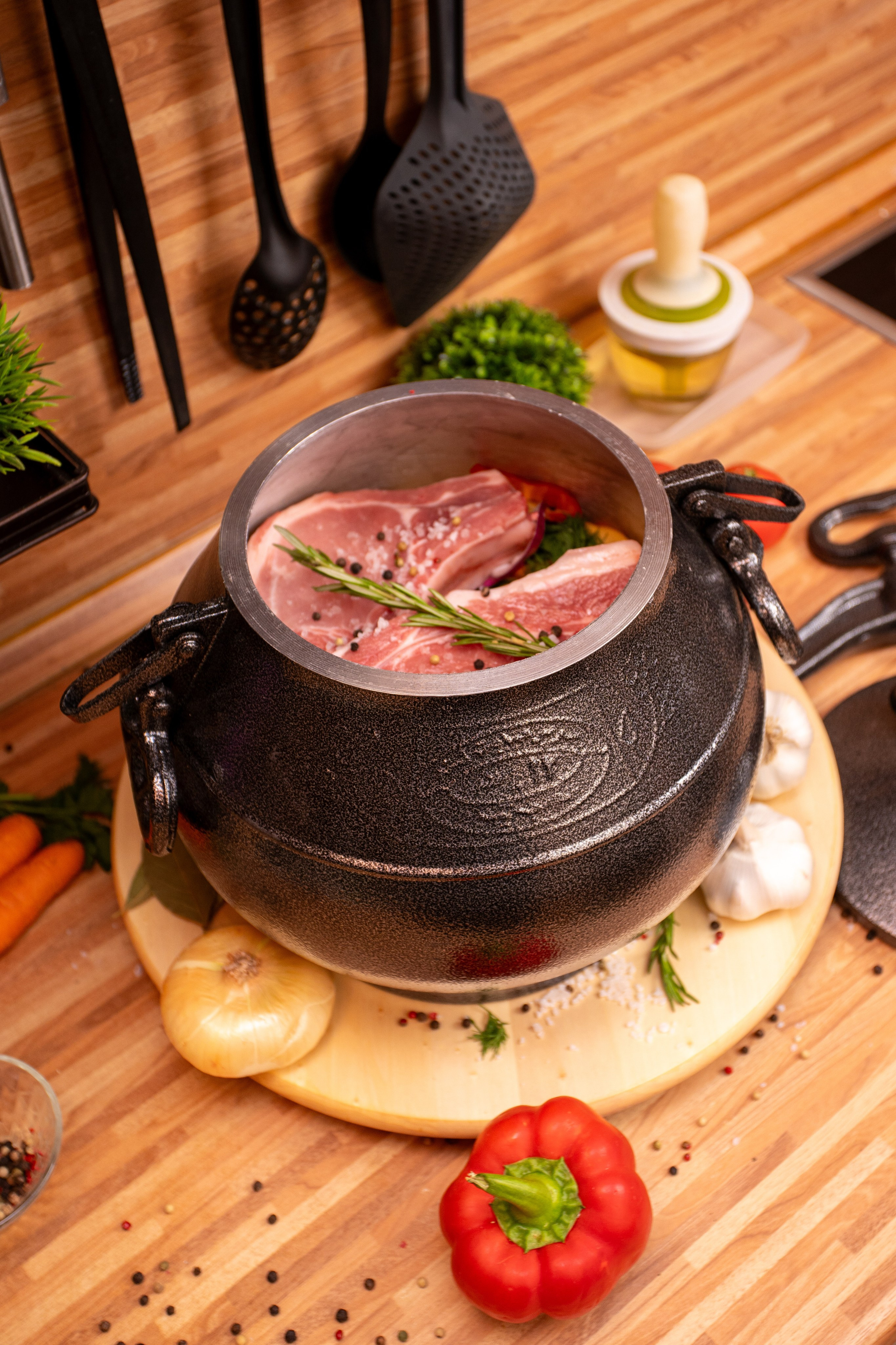 В декоре. Предметный фотограф