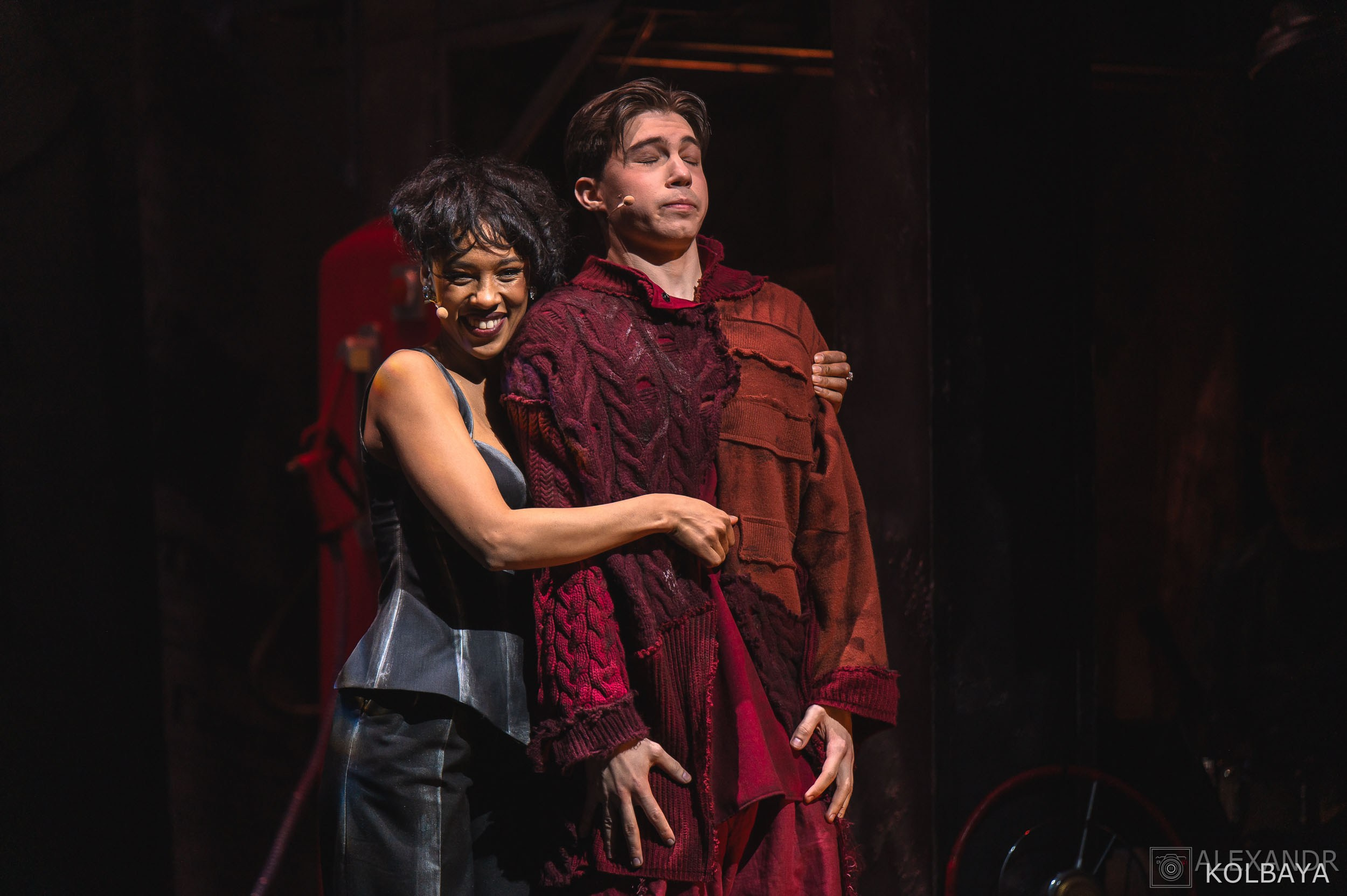 Фотографии со спектакля «Однажды в городе N». Концертный и театральный репортажный фотограф в Москве Александр Колбая