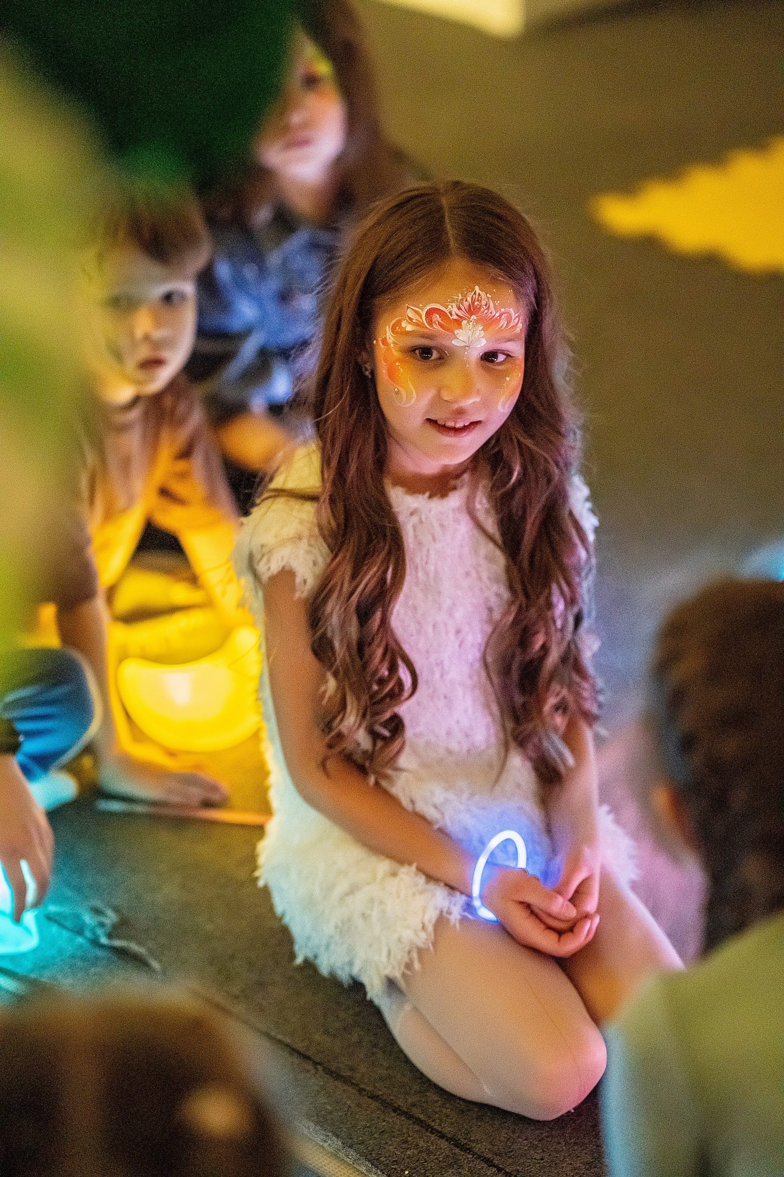 Неоновая вечеринка. Фотограф на Крещение и Венчание в Красноярске Рамазанова Юлия