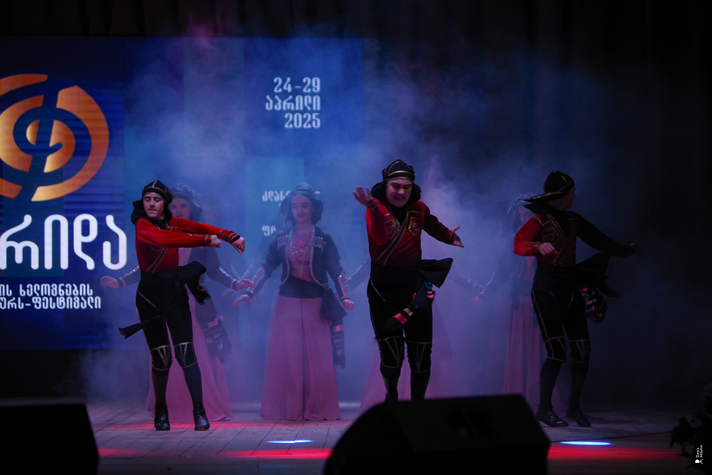 Танцы в Хоби. Портретный фотограф Денис Милютин