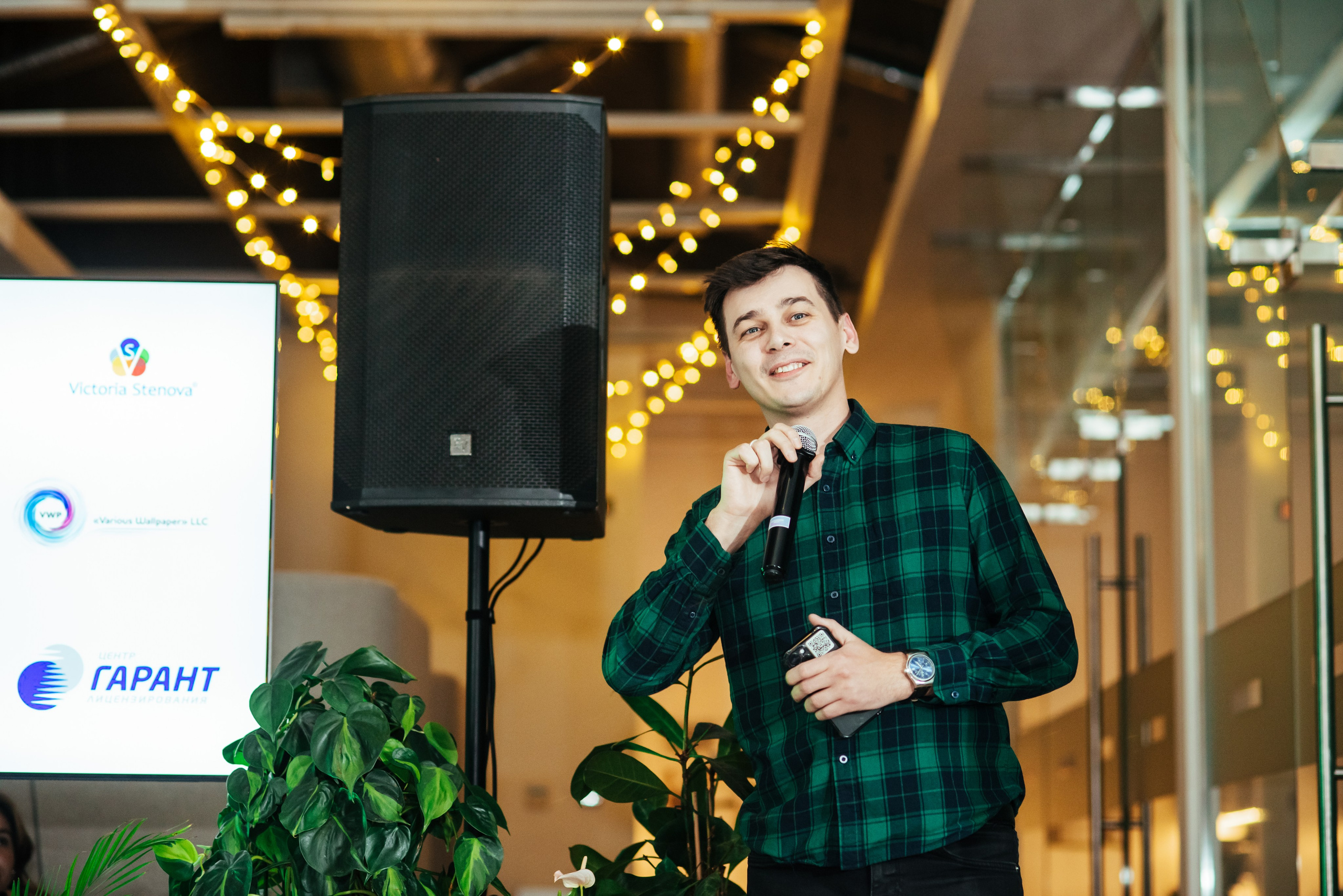 Фотосъёмка корпоратива в офисе в Санкт-Петербурге. Анастасия Петрович фотограф, фотокорреспондент в Москве и Санкт-Петербурге. Фотосъёмка репортажа, мероприятия, корпоративная съёмка, контент