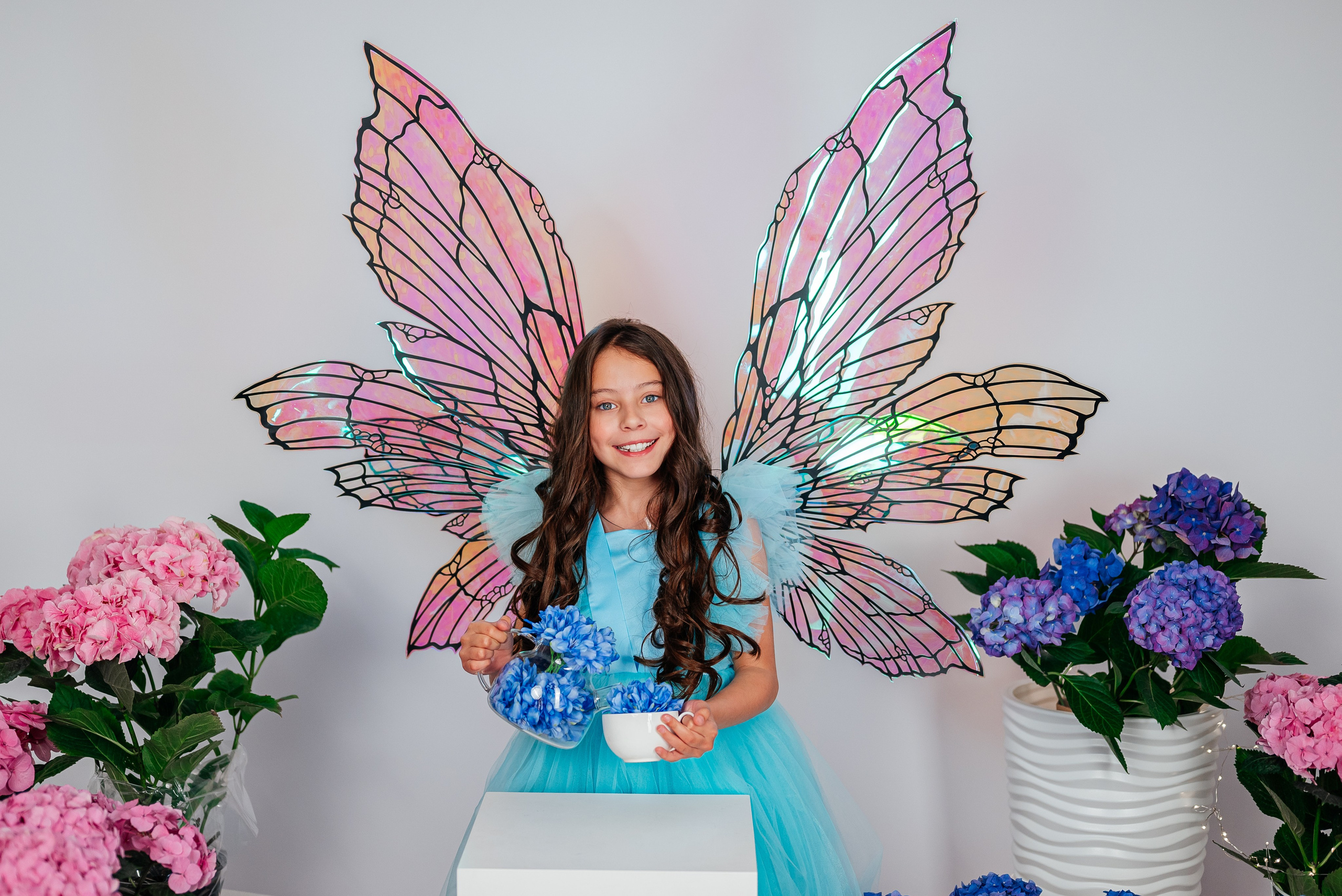 Вероника и гортензии. Семейный фотограф в Краснодаре